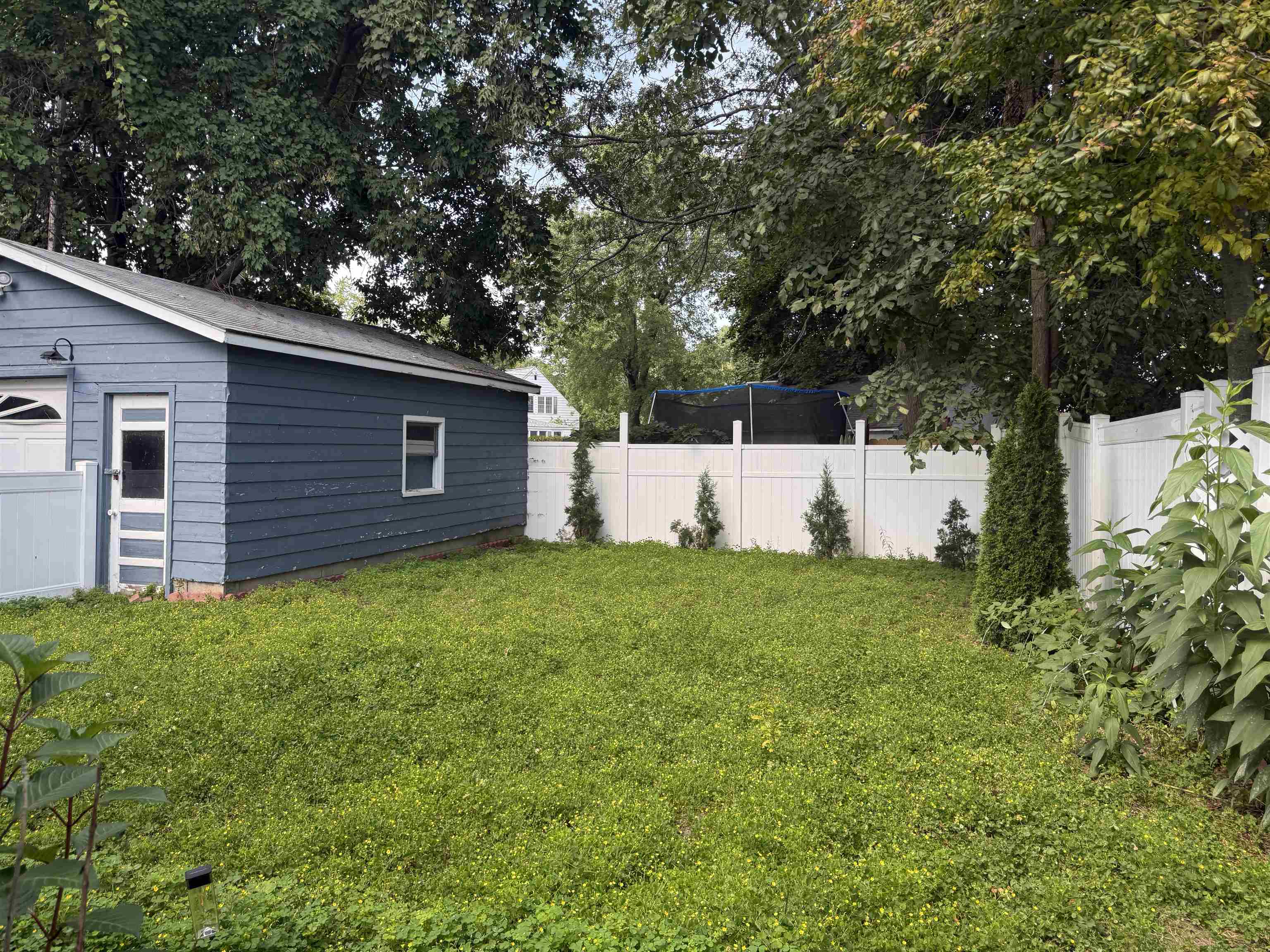 187 Lafountain Street photo 24