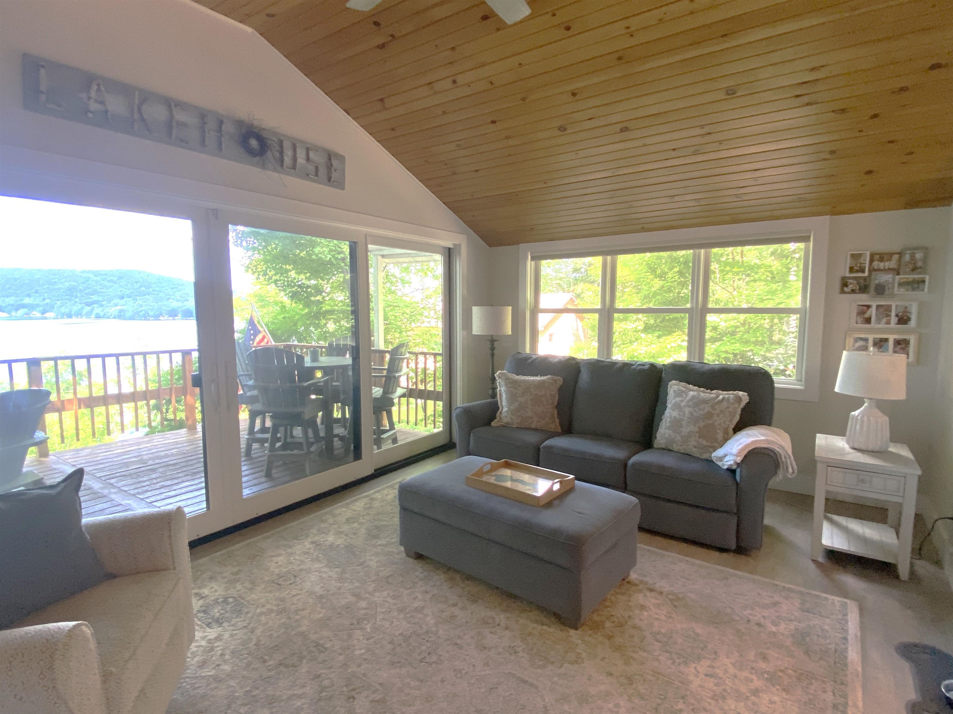2935 Lake Dunmore Road photo 5