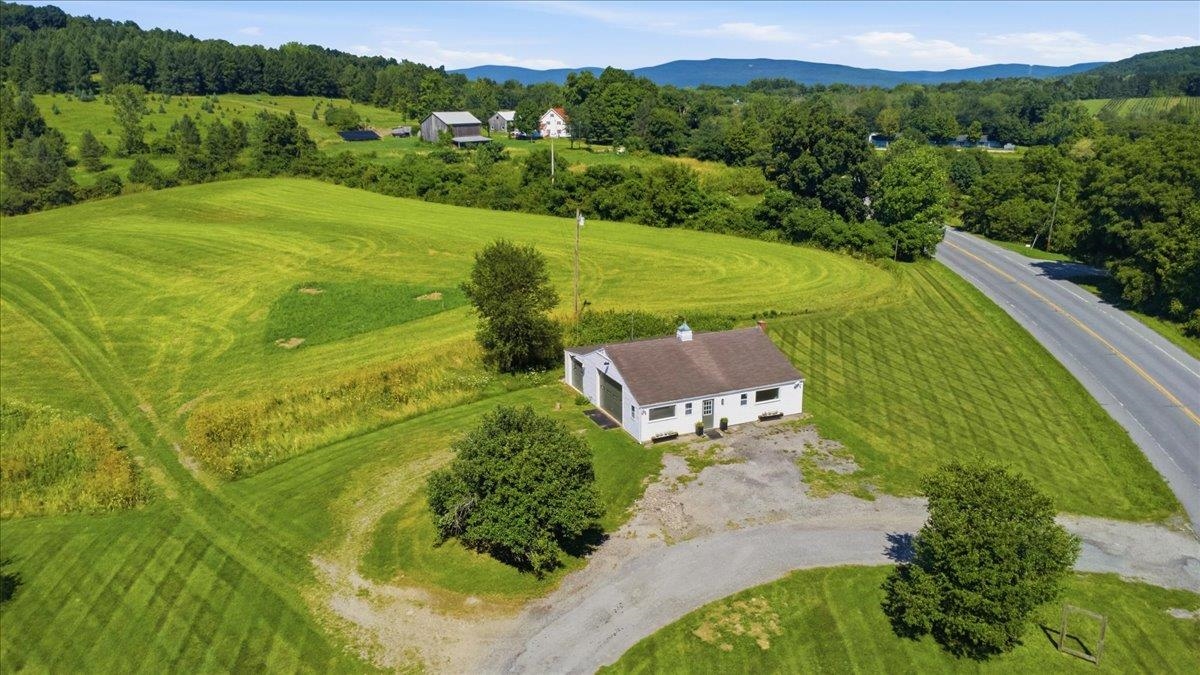 3213 West Road photo 1
