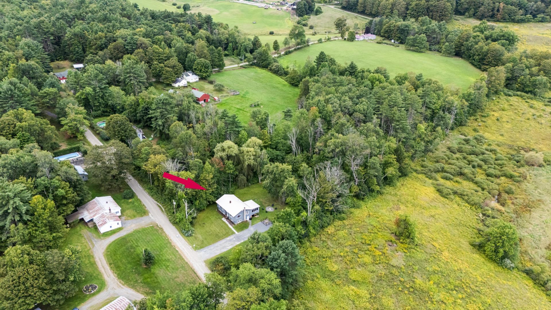 189 Dutton District Road photo 3