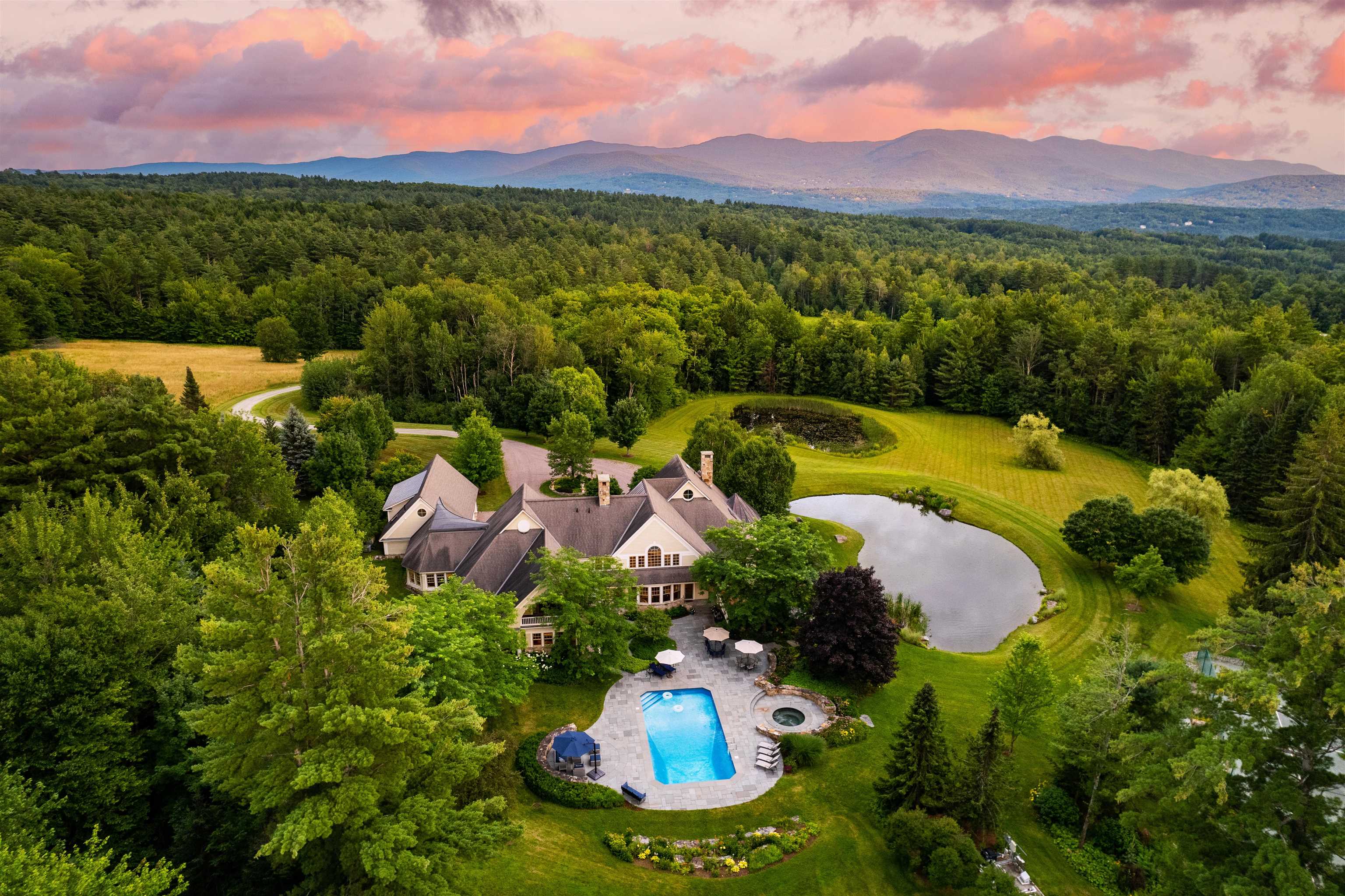 Single Family in Stowe VT