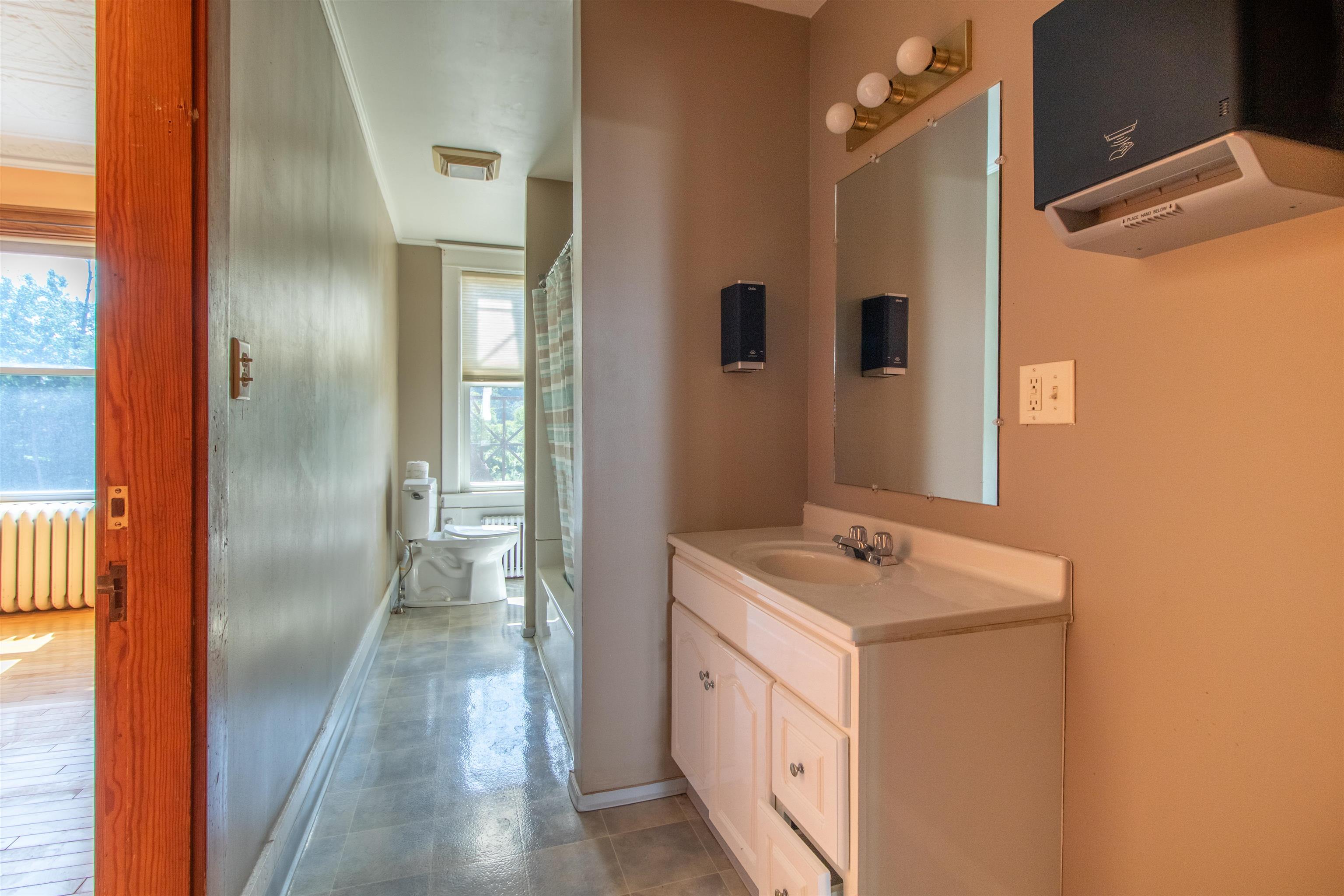 286 Carter Street photo 14