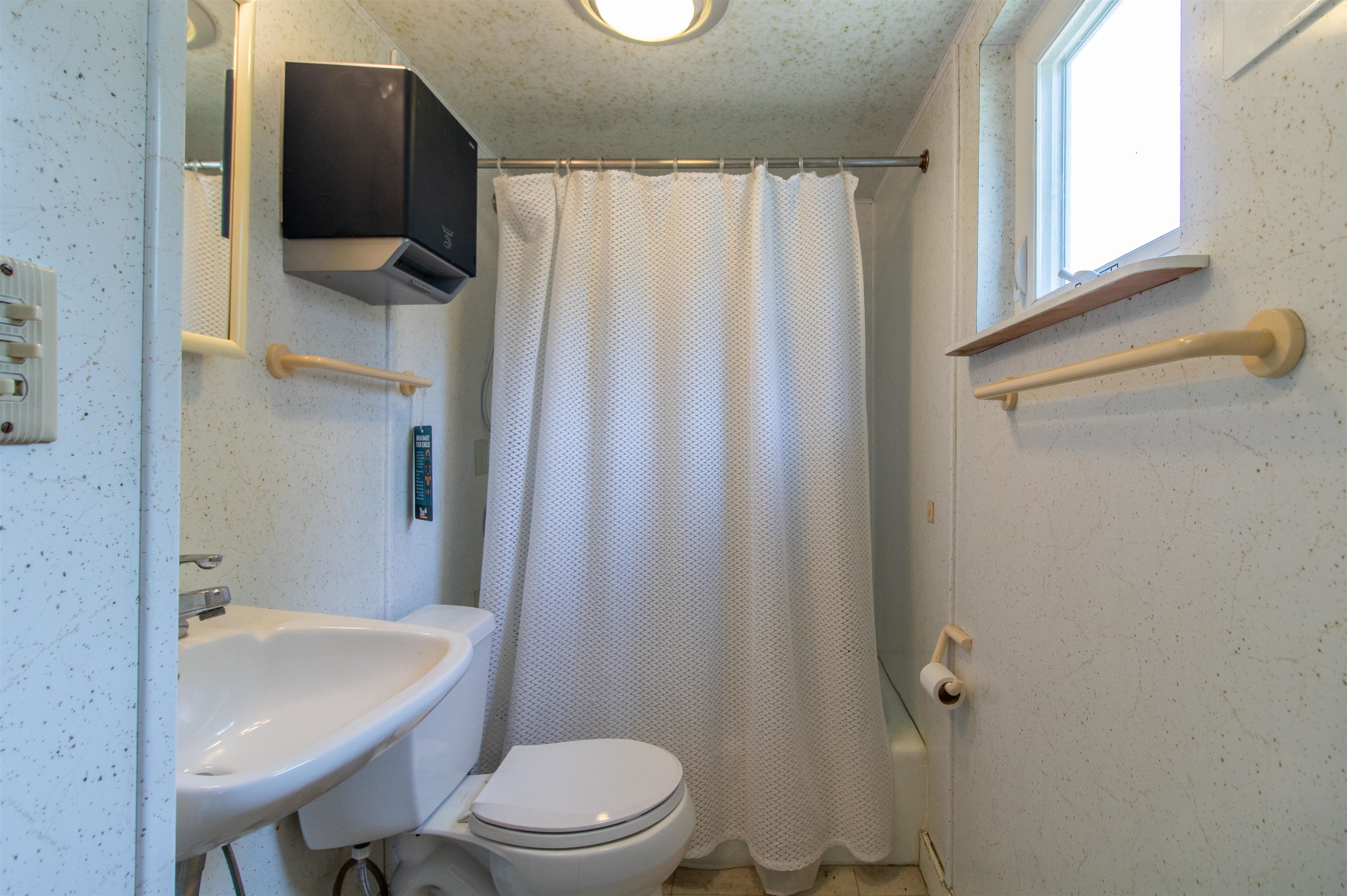 286 Carter Street photo 15