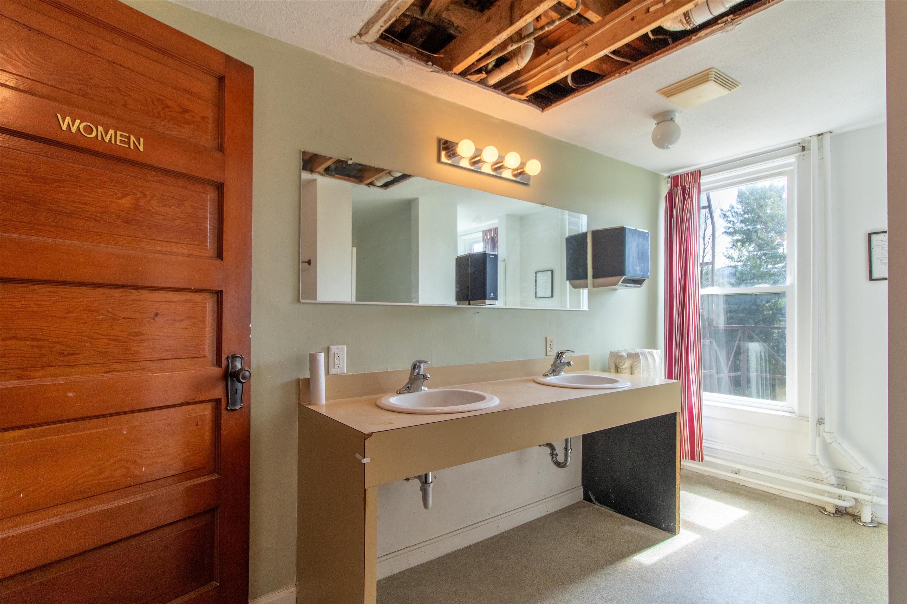 286 Carter Street photo 23