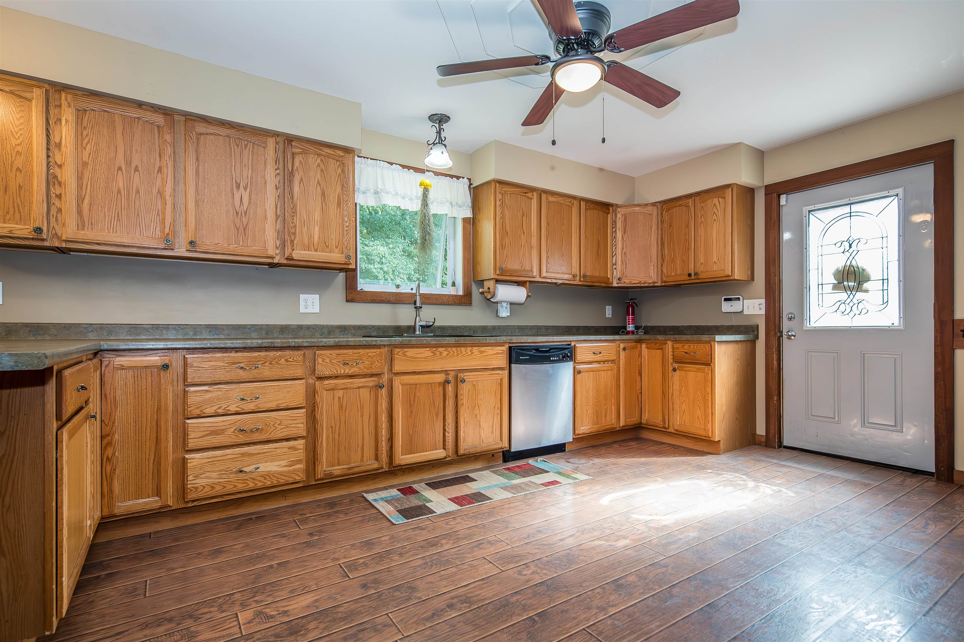200 Chelsea Lane photo 11