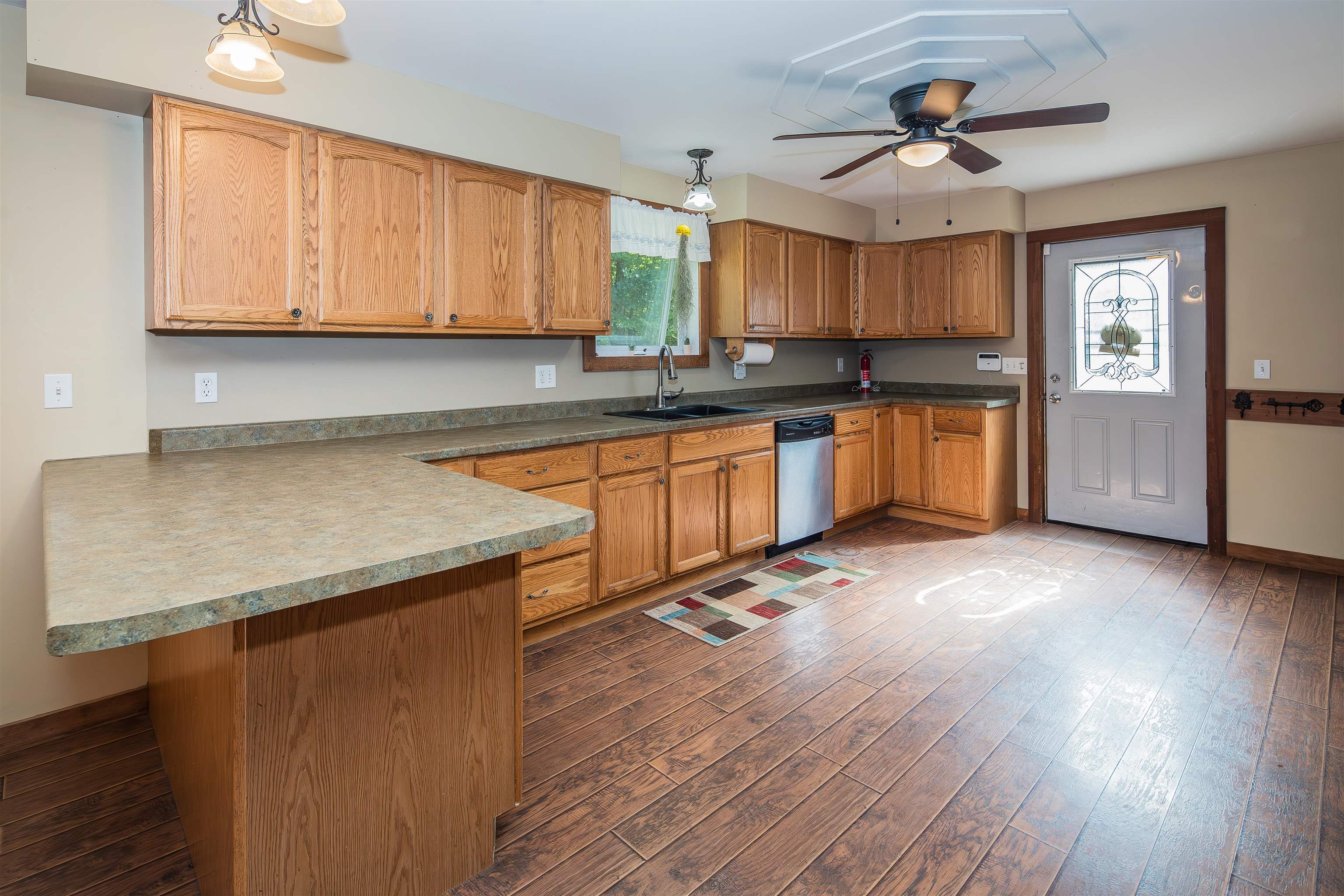 200 Chelsea Lane photo 12