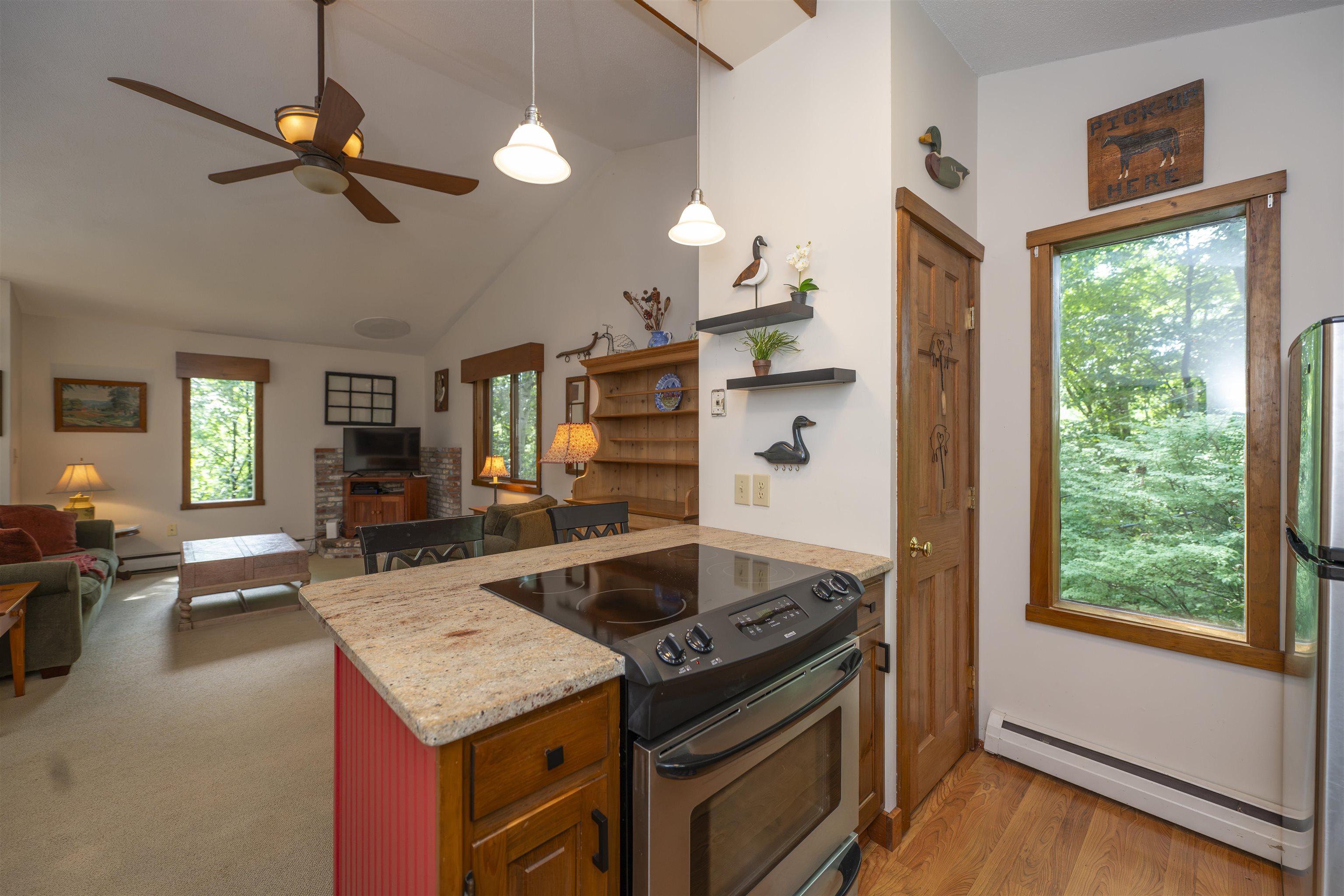 253 Old Quechee Road photo 5