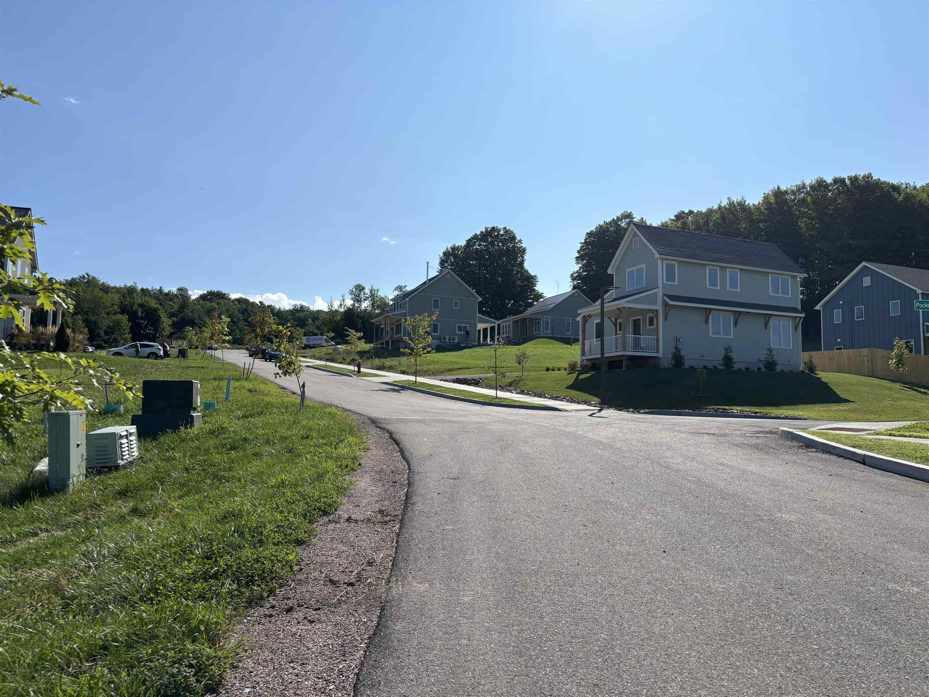 51 Tractor Road photo 6