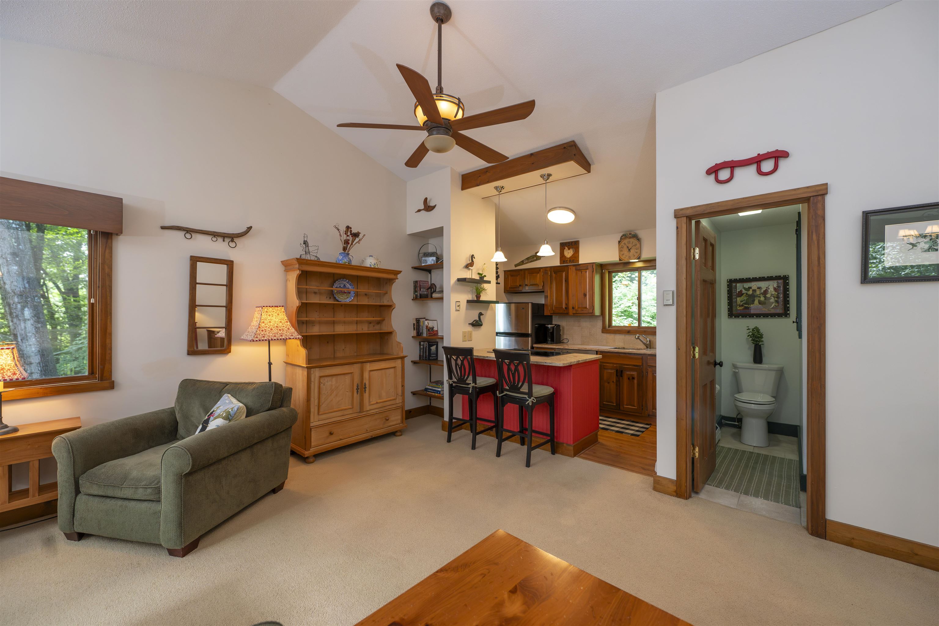 253 Old Quechee Road photo 6