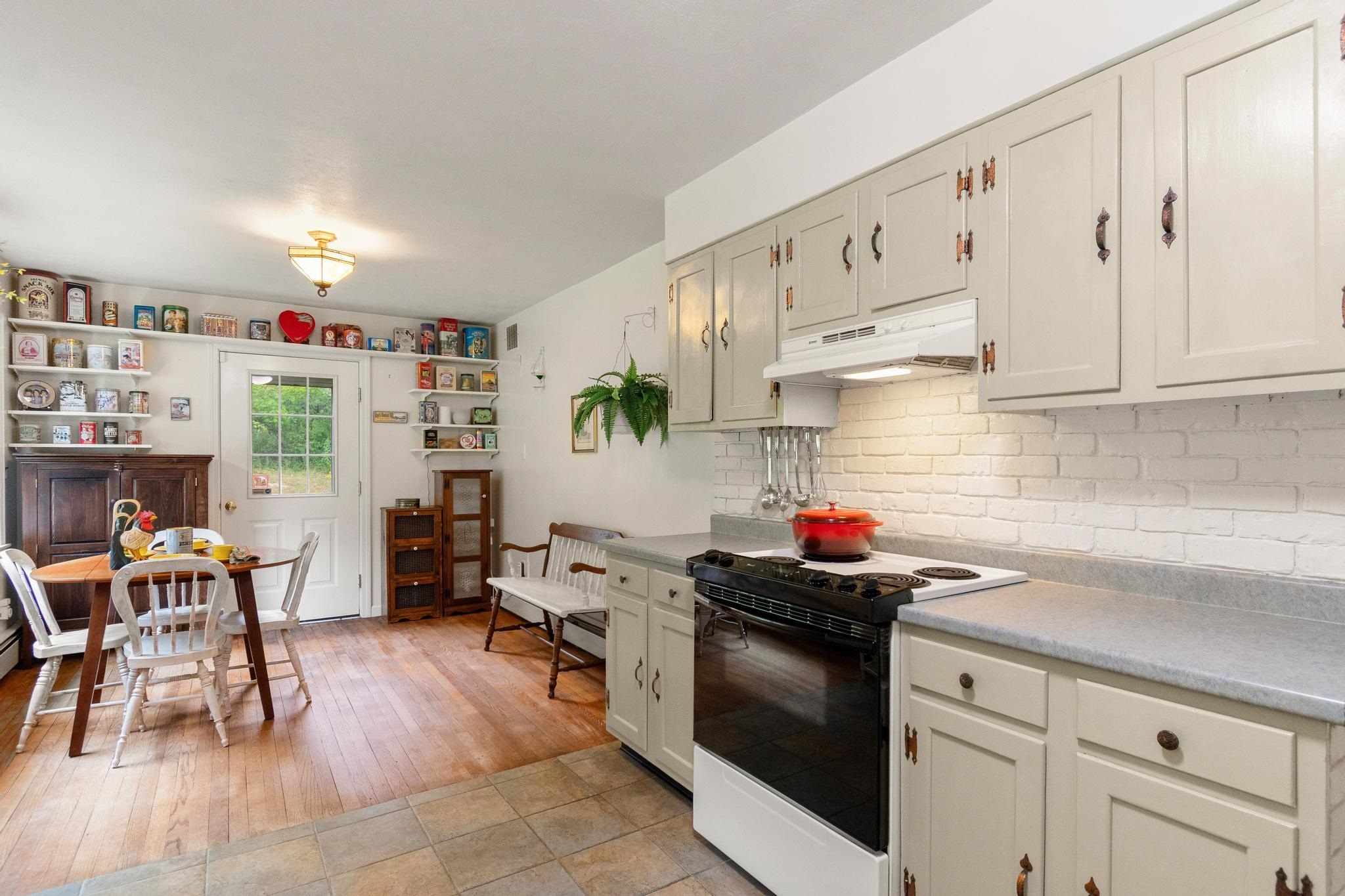 1402 French Hill Road photo 12