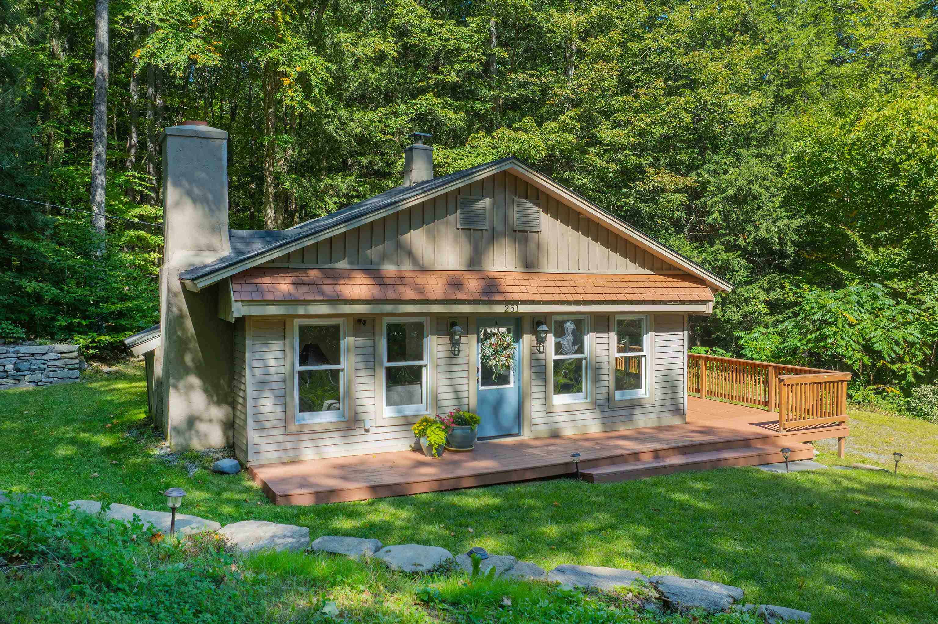 251 Quarry Road photo 2