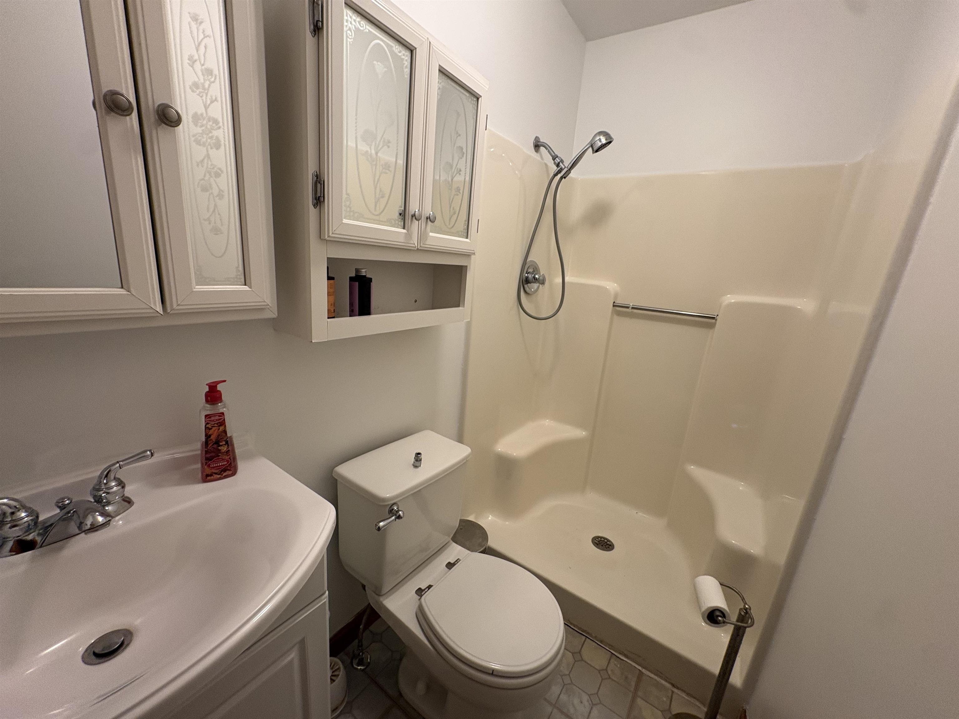 11 Mohawk Avenue photo 20