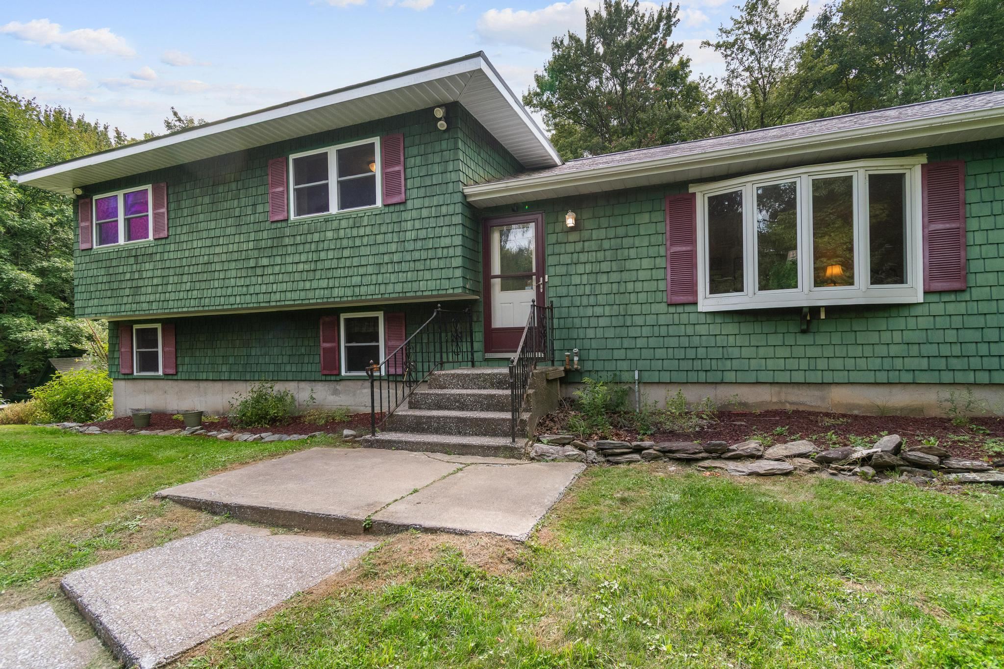1402 French Hill Road photo 3