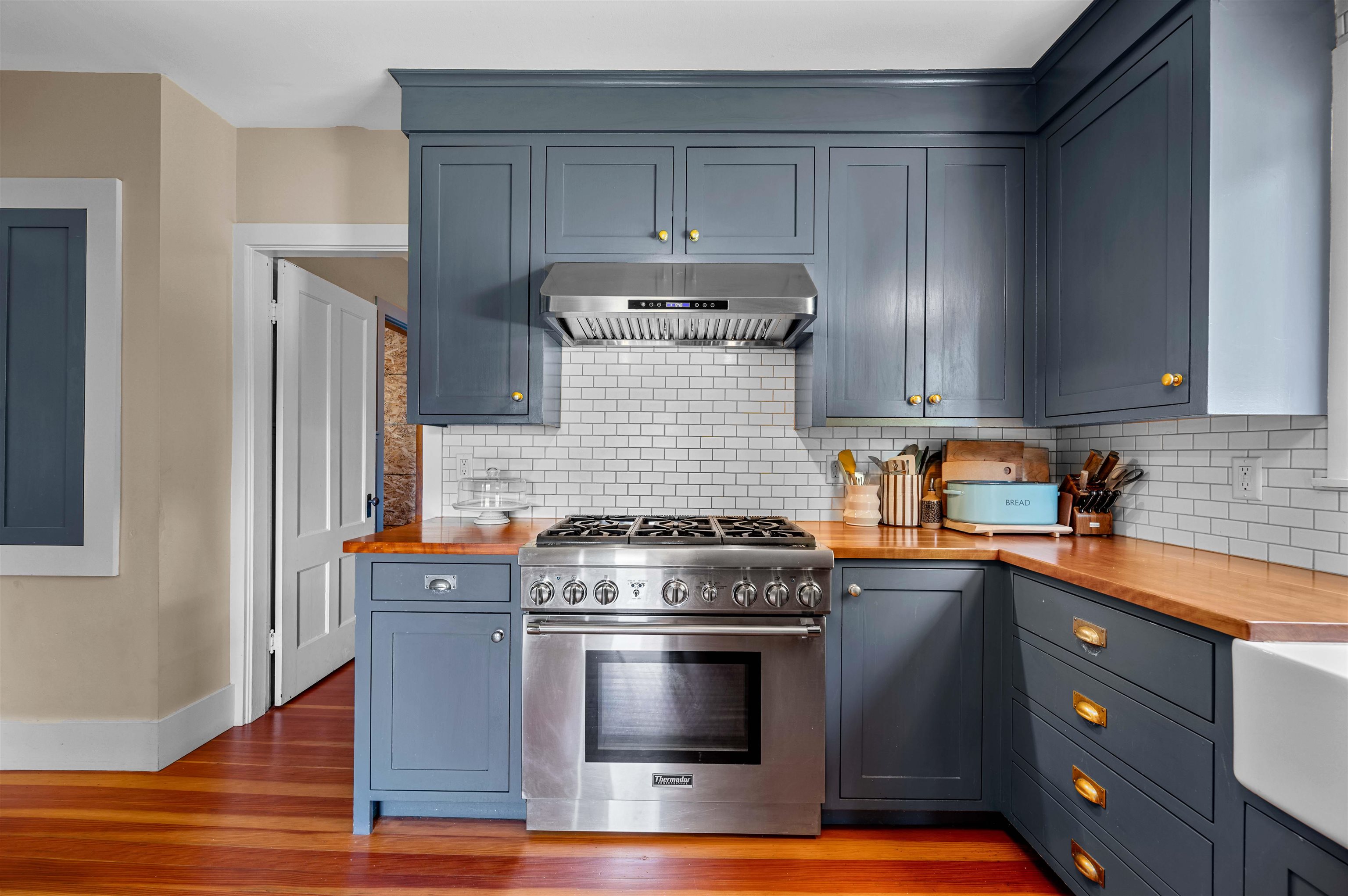 11 Cherry Avenue photo 11