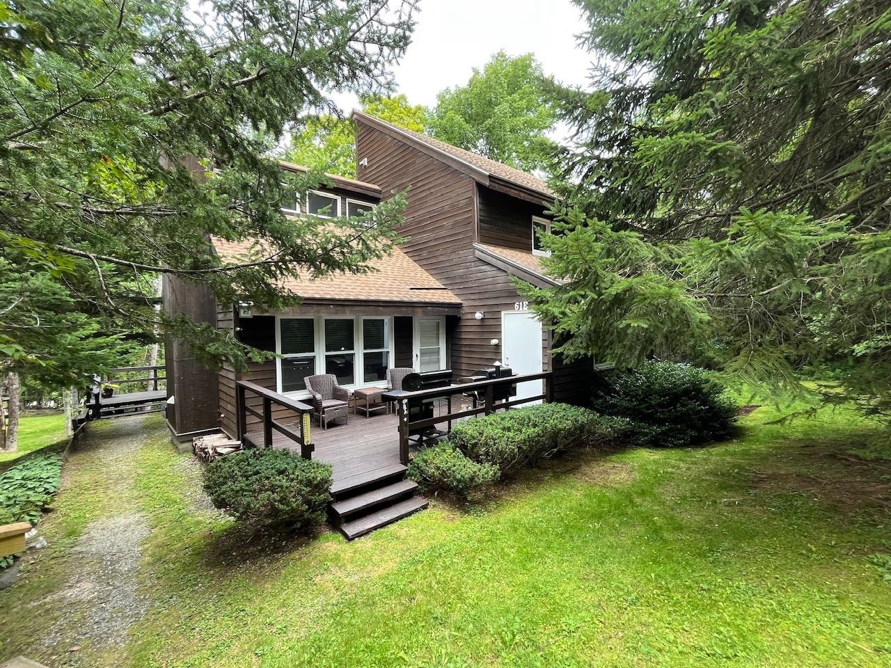 61 E Country Club Road photo 2