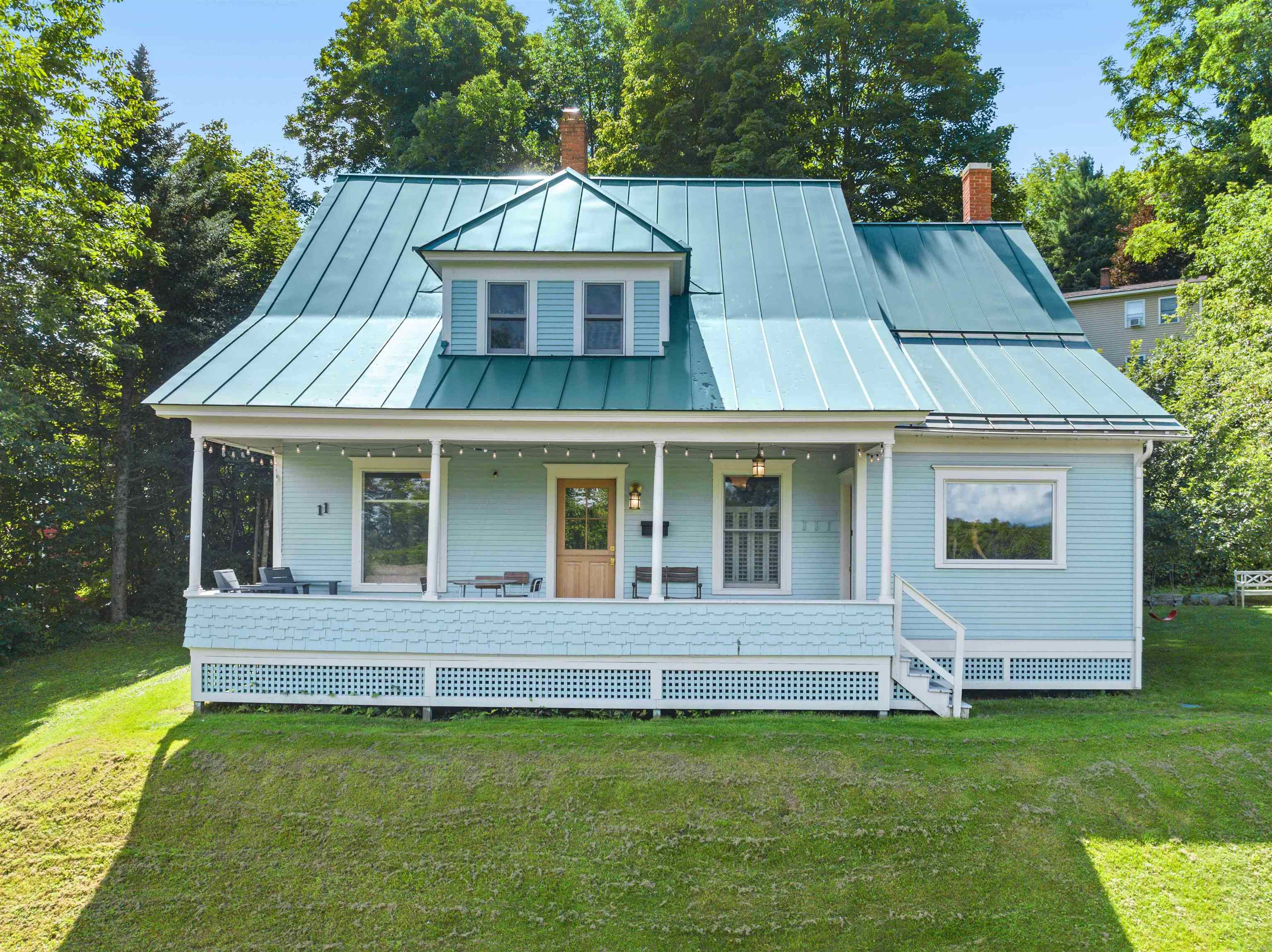 11 Cherry Avenue photo 2