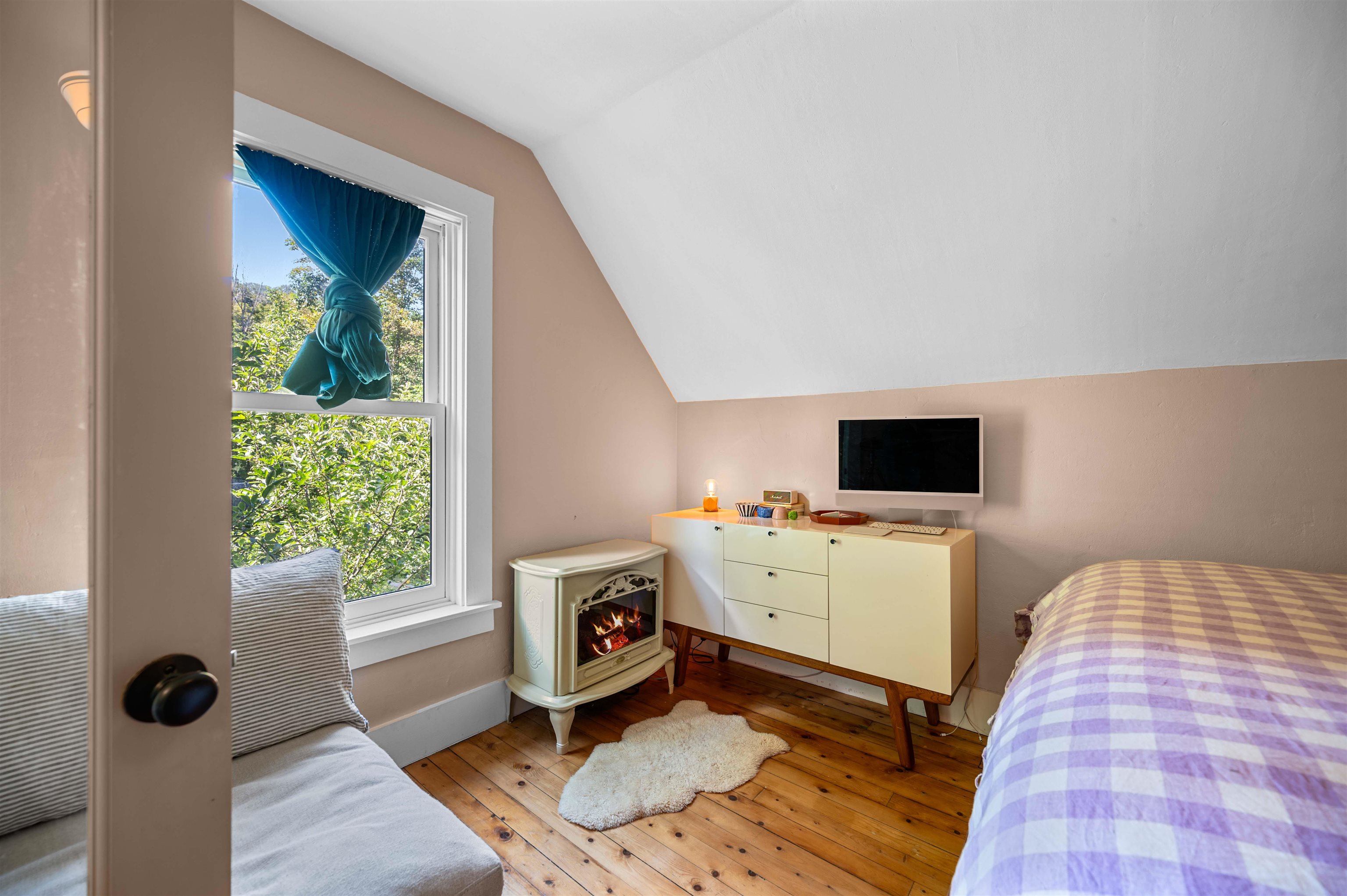 11 Cherry Avenue photo 31