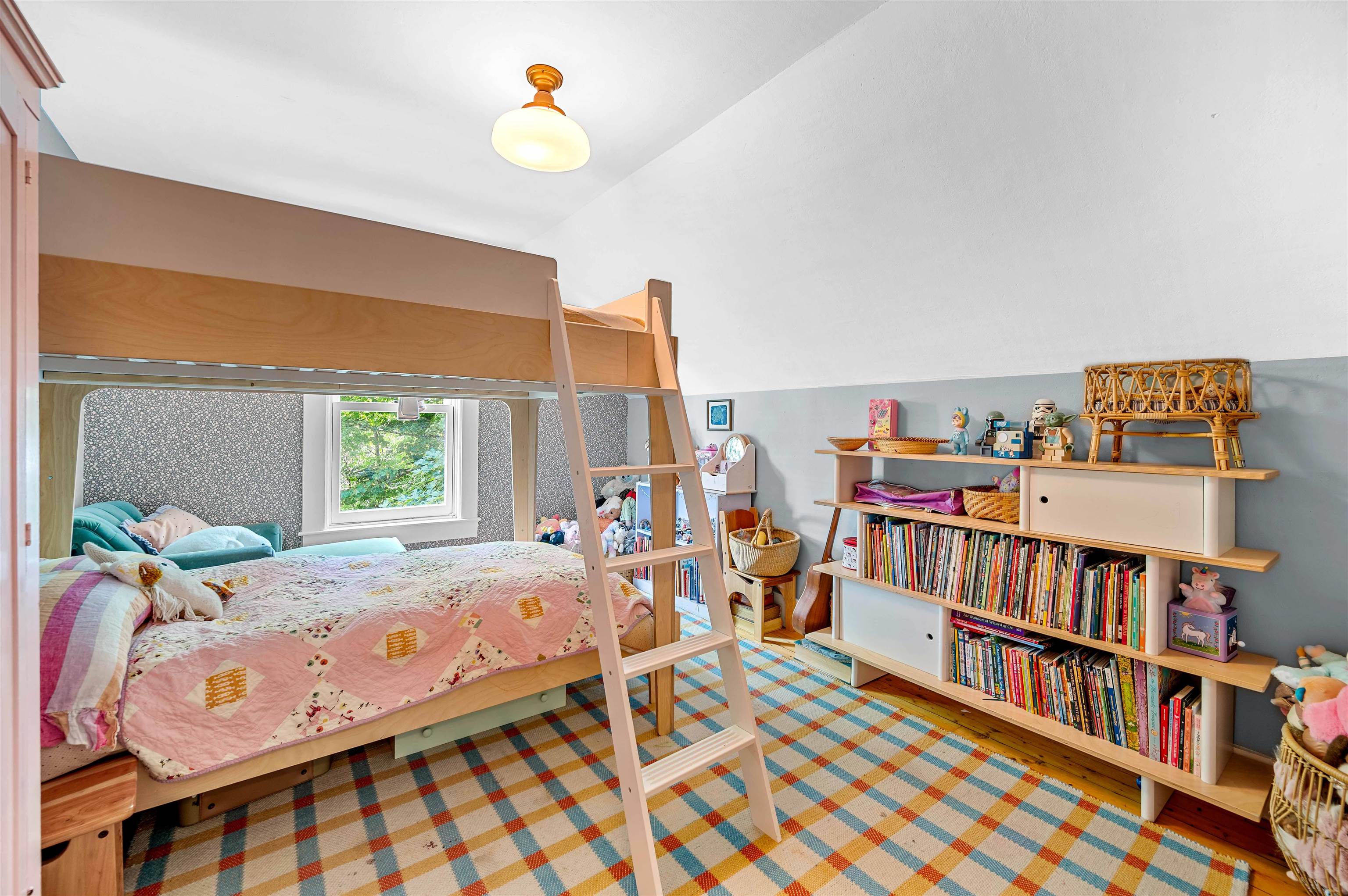 11 Cherry Avenue photo 36