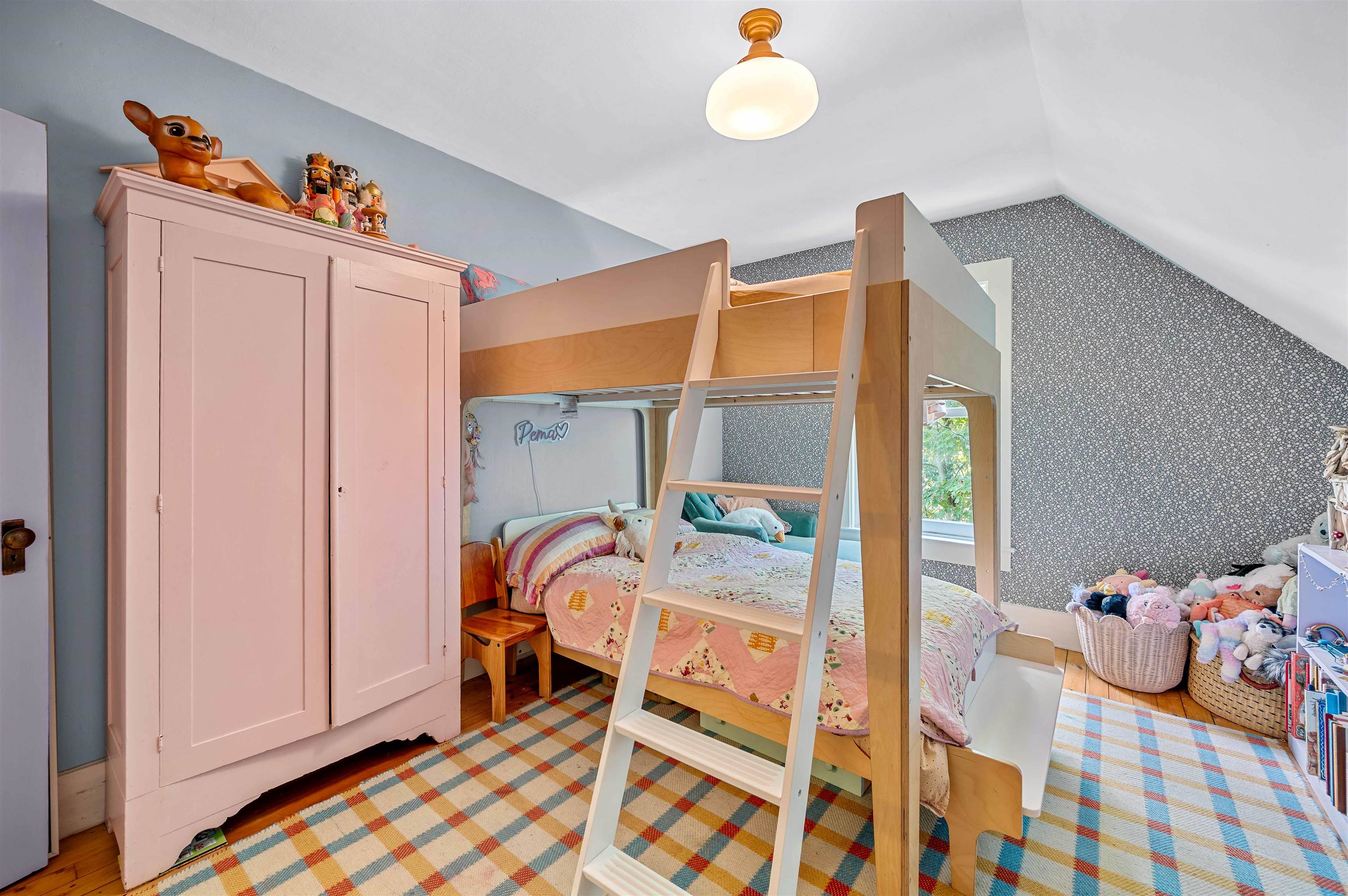 11 Cherry Avenue photo 37