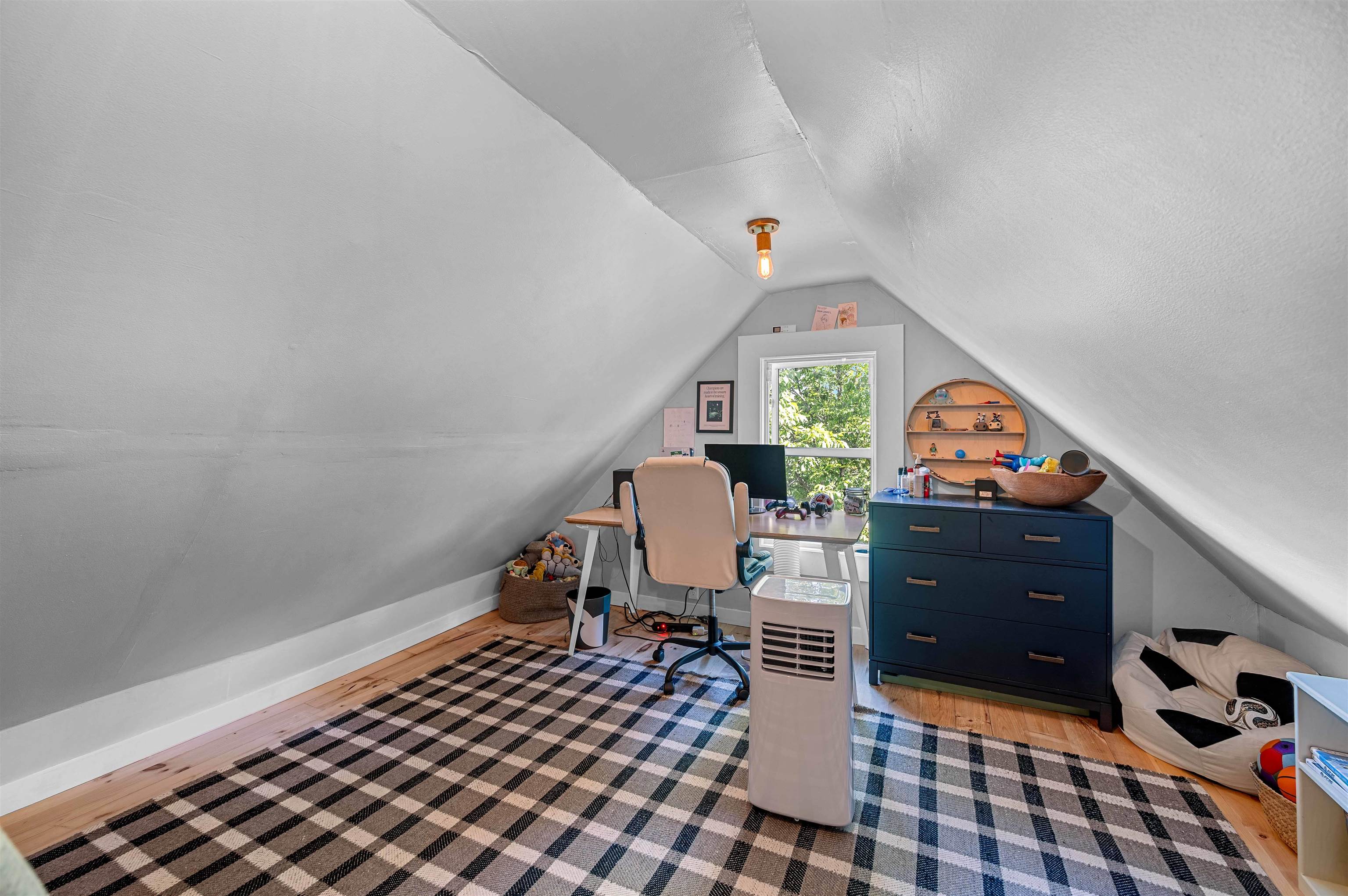 11 Cherry Avenue photo 41