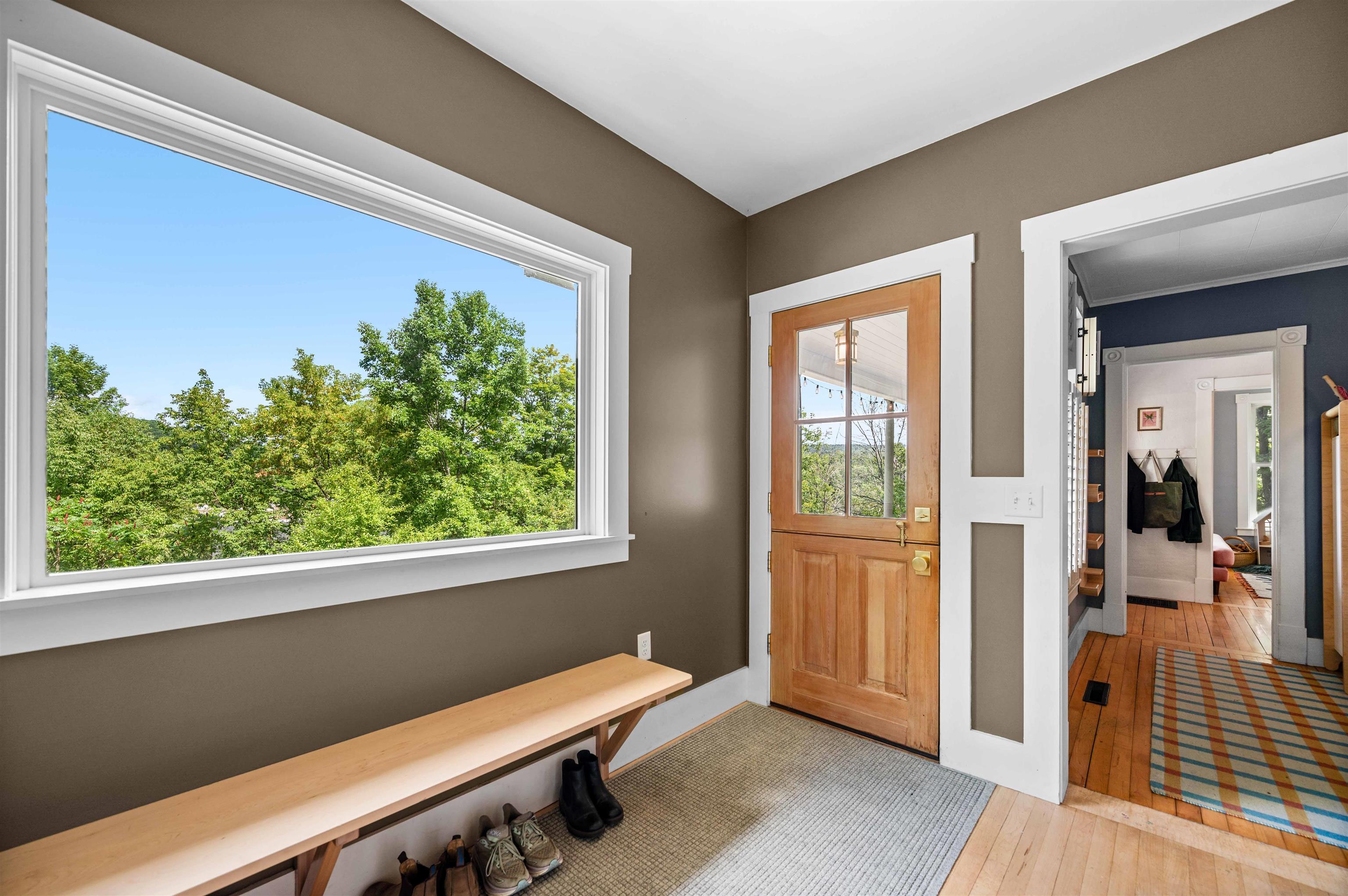 11 Cherry Avenue photo 5