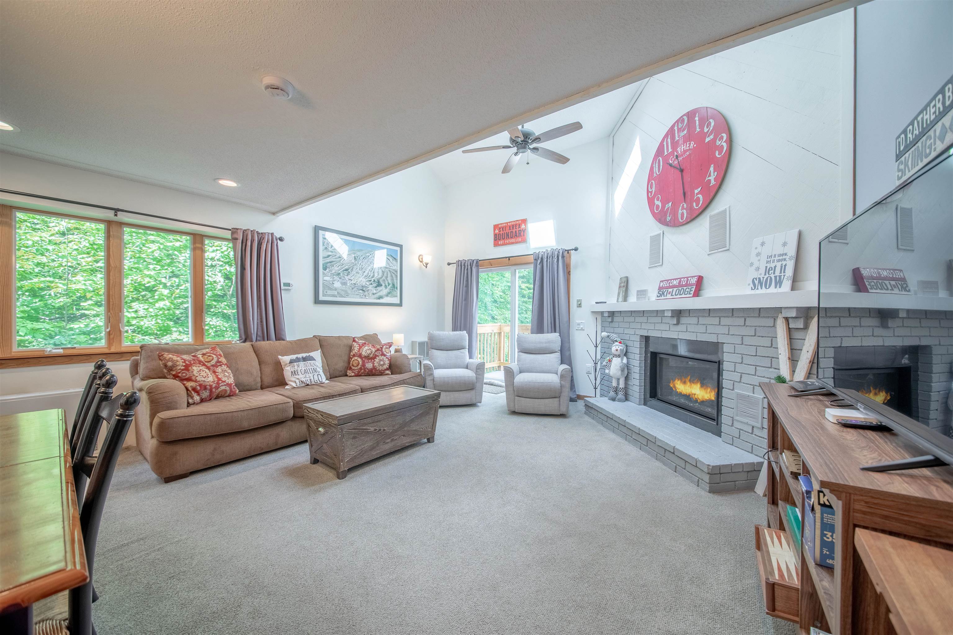 11N Snow Tree Lane photo 5
