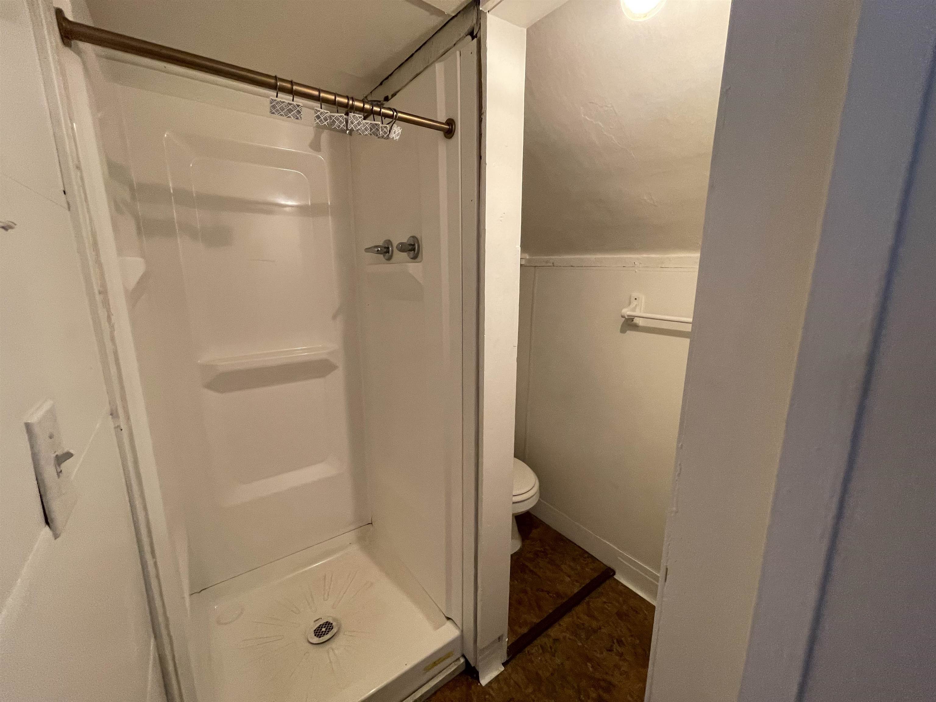 52 Chestnut Avenue photo 9