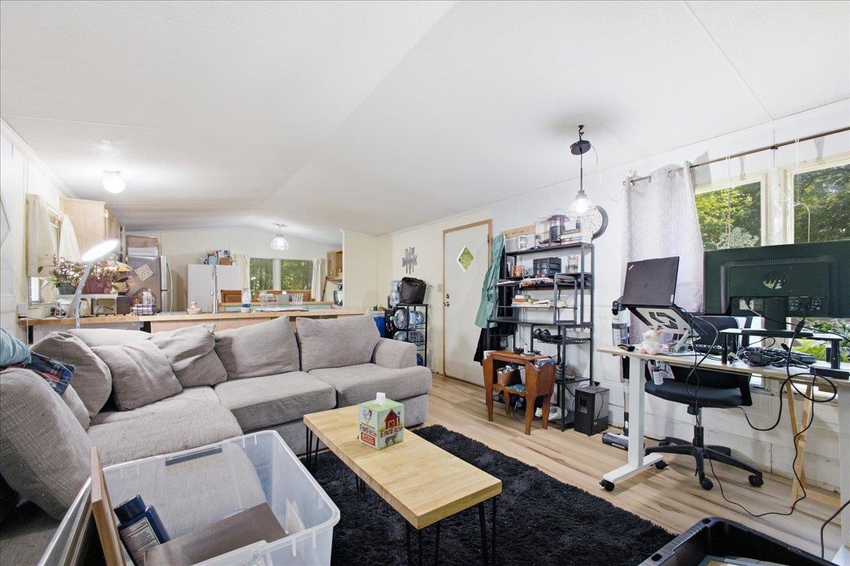 48 Lexington Road photo 12