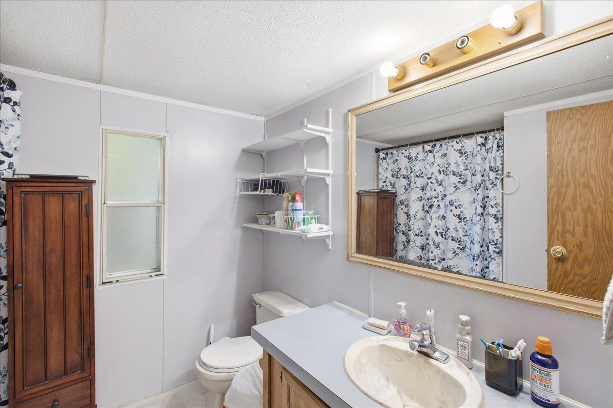 48 Lexington Road photo 16