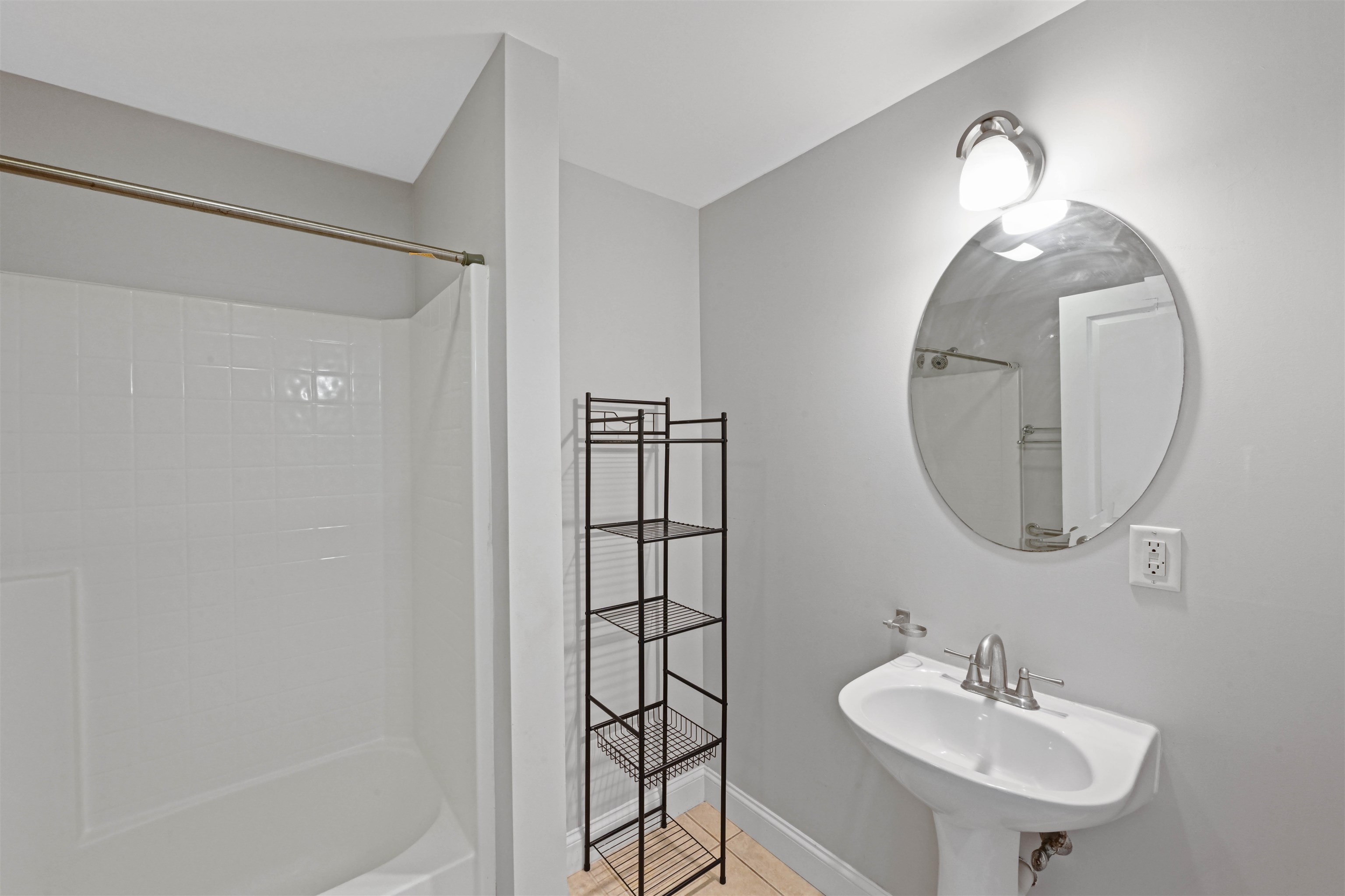 1044 North Avenue photo 24