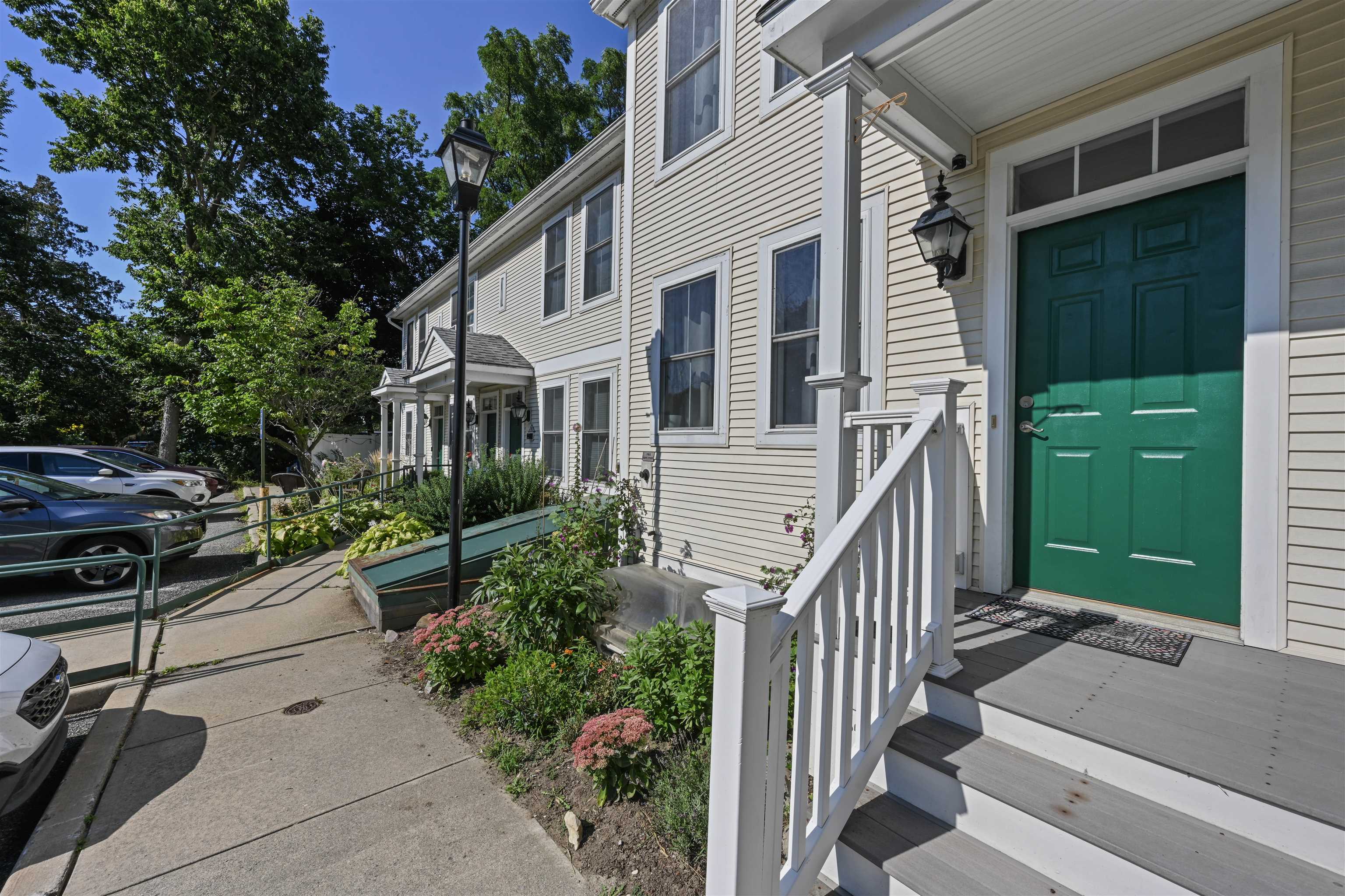 1044 North Avenue photo 28