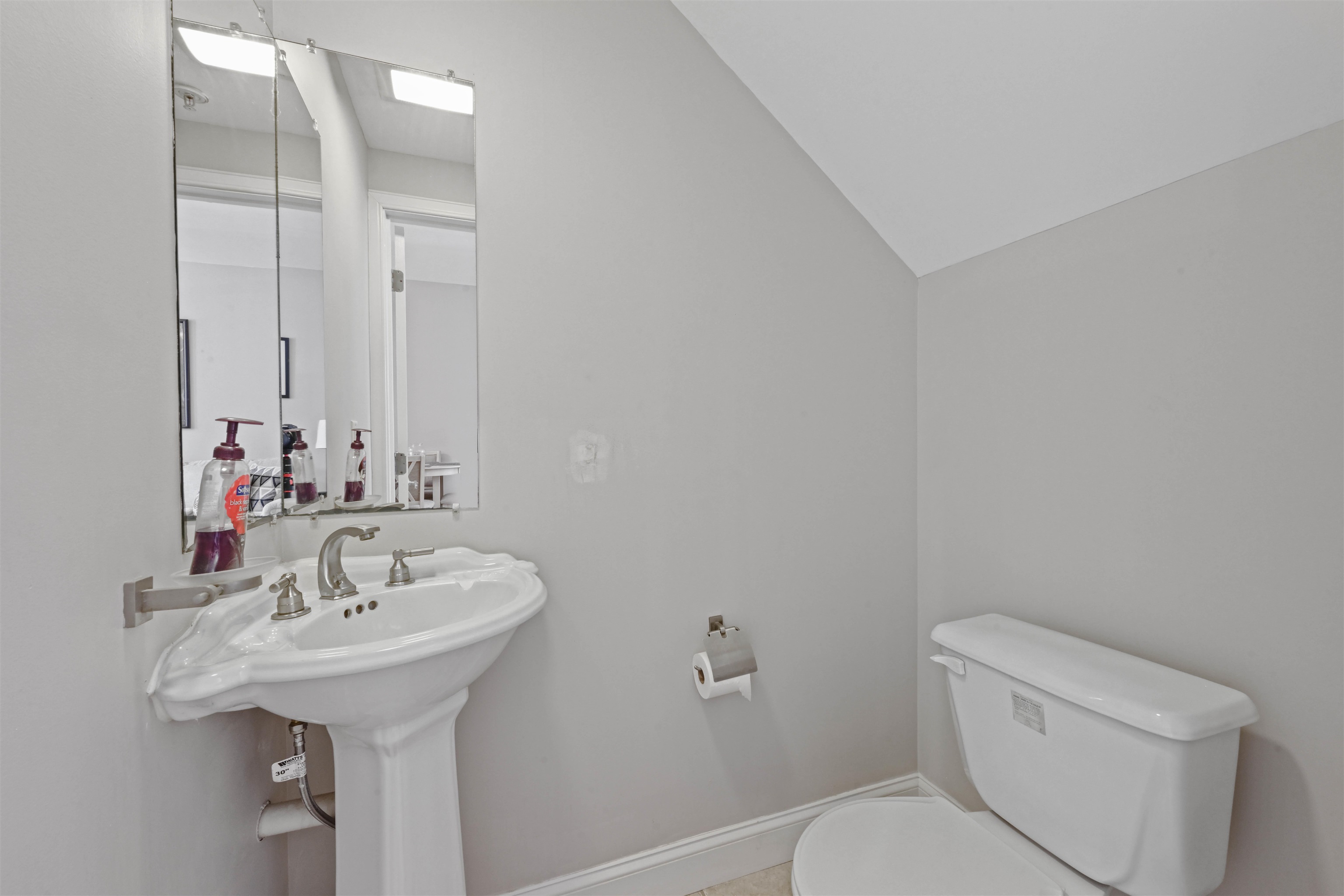 1044 North Avenue photo 9