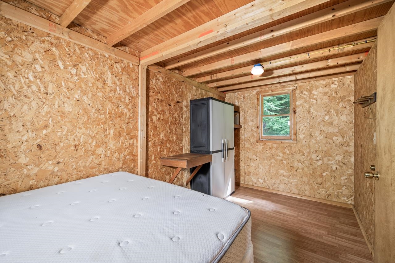 243 Thompson Road photo 12