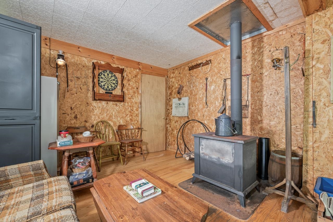 243 Thompson Road photo 14