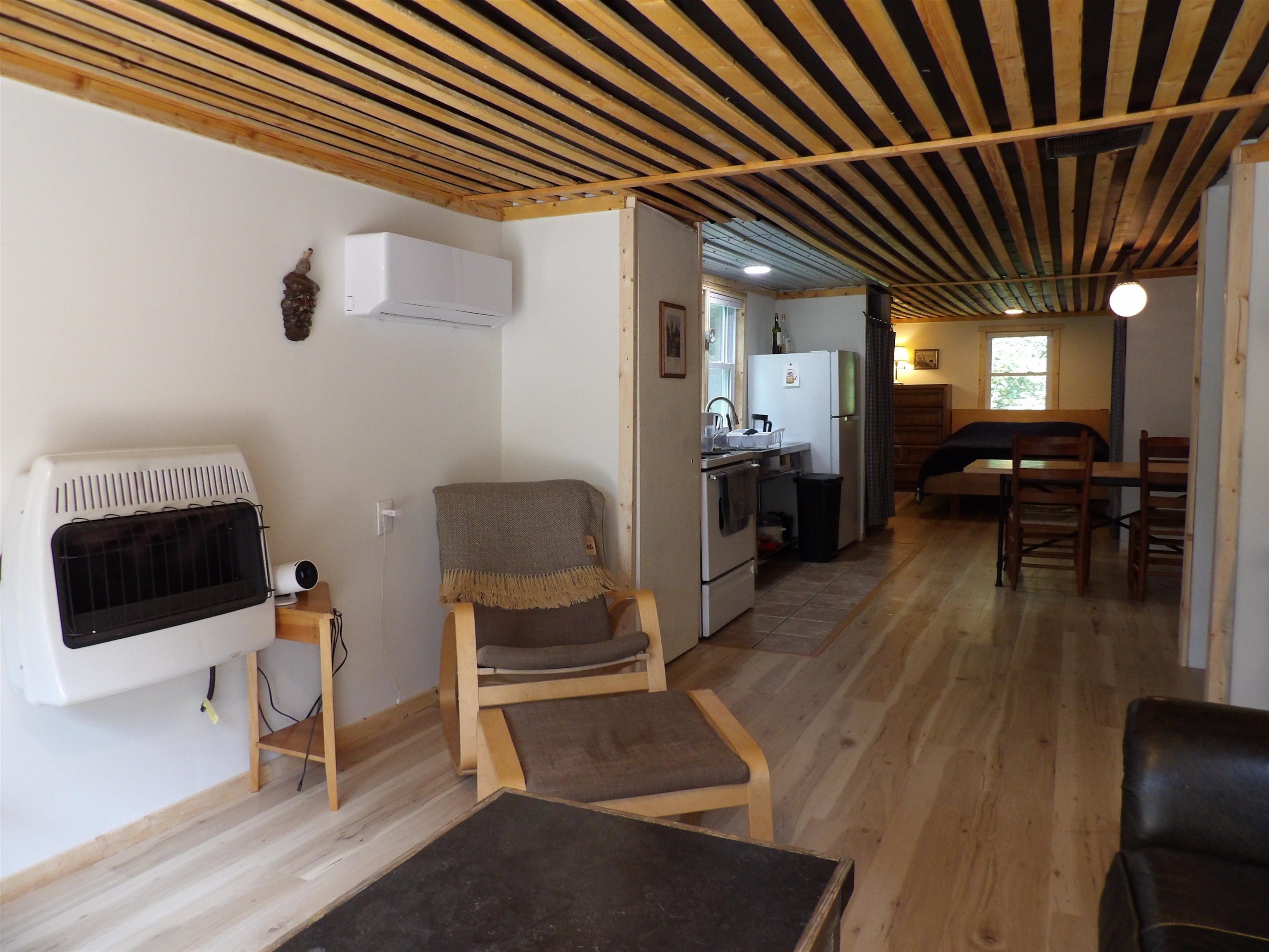 210 Mumford Drive photo 15