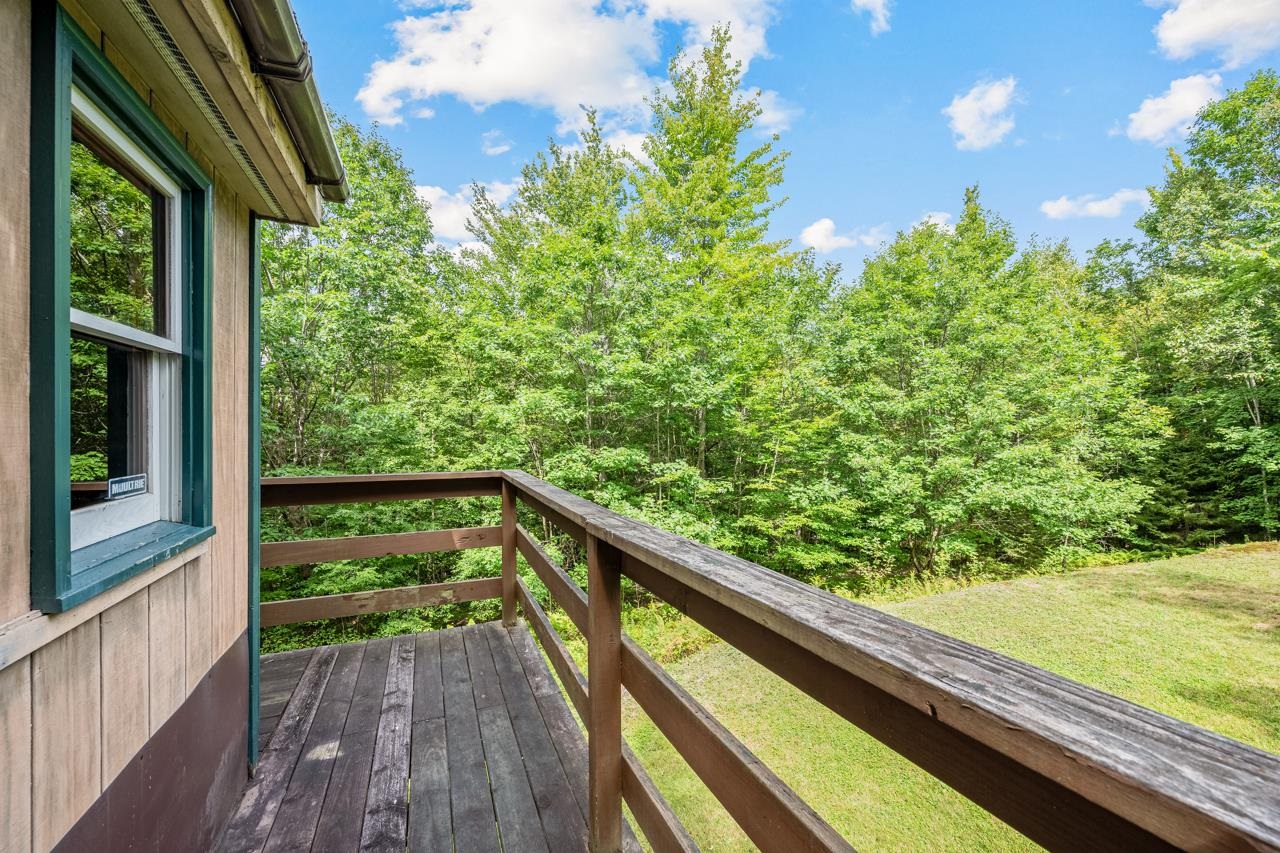 243 Thompson Road photo 3