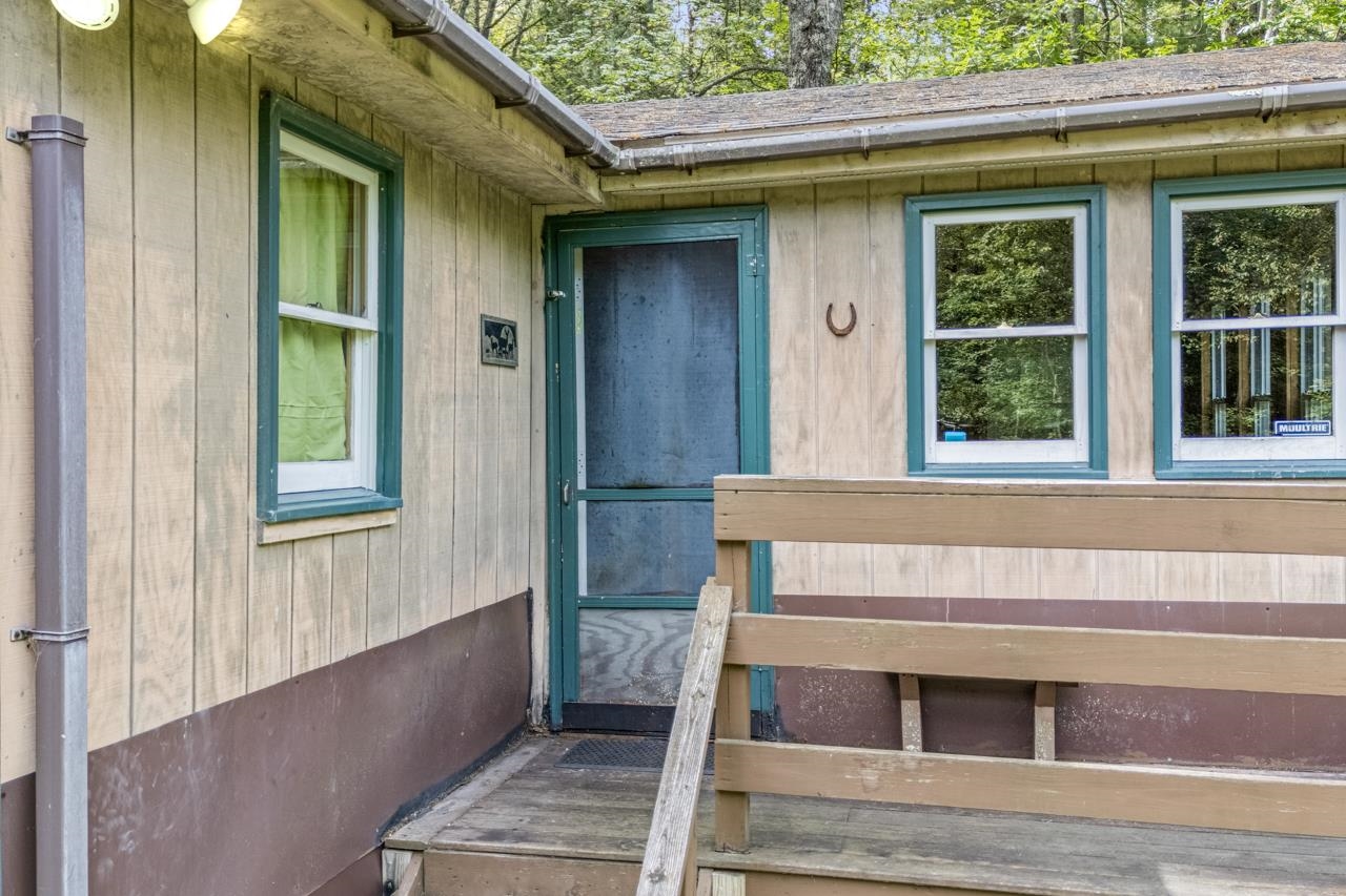 243 Thompson Road photo 5