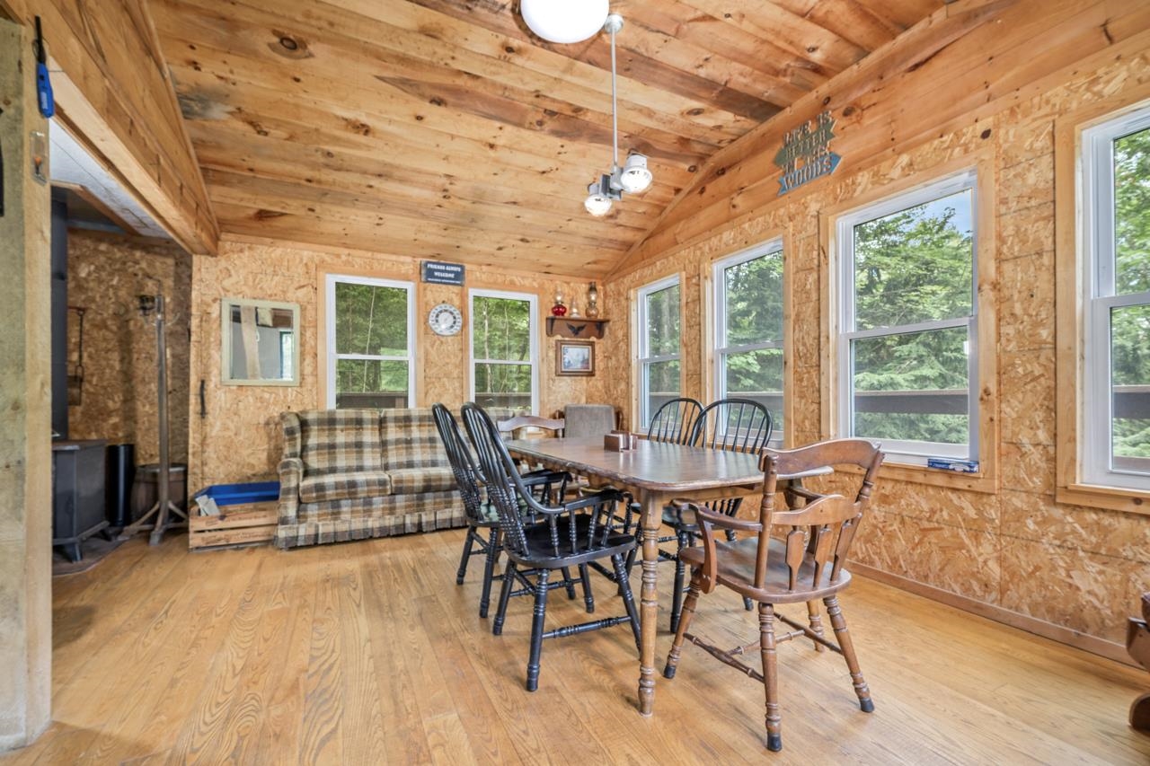243 Thompson Road photo 7
