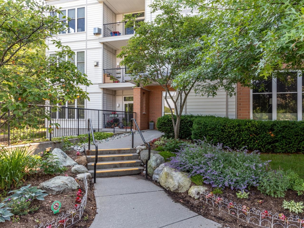 410 Farrell Street photo 27