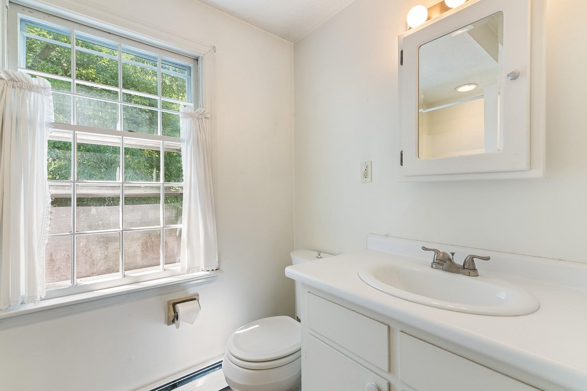 354 Orchard Street photo 29
