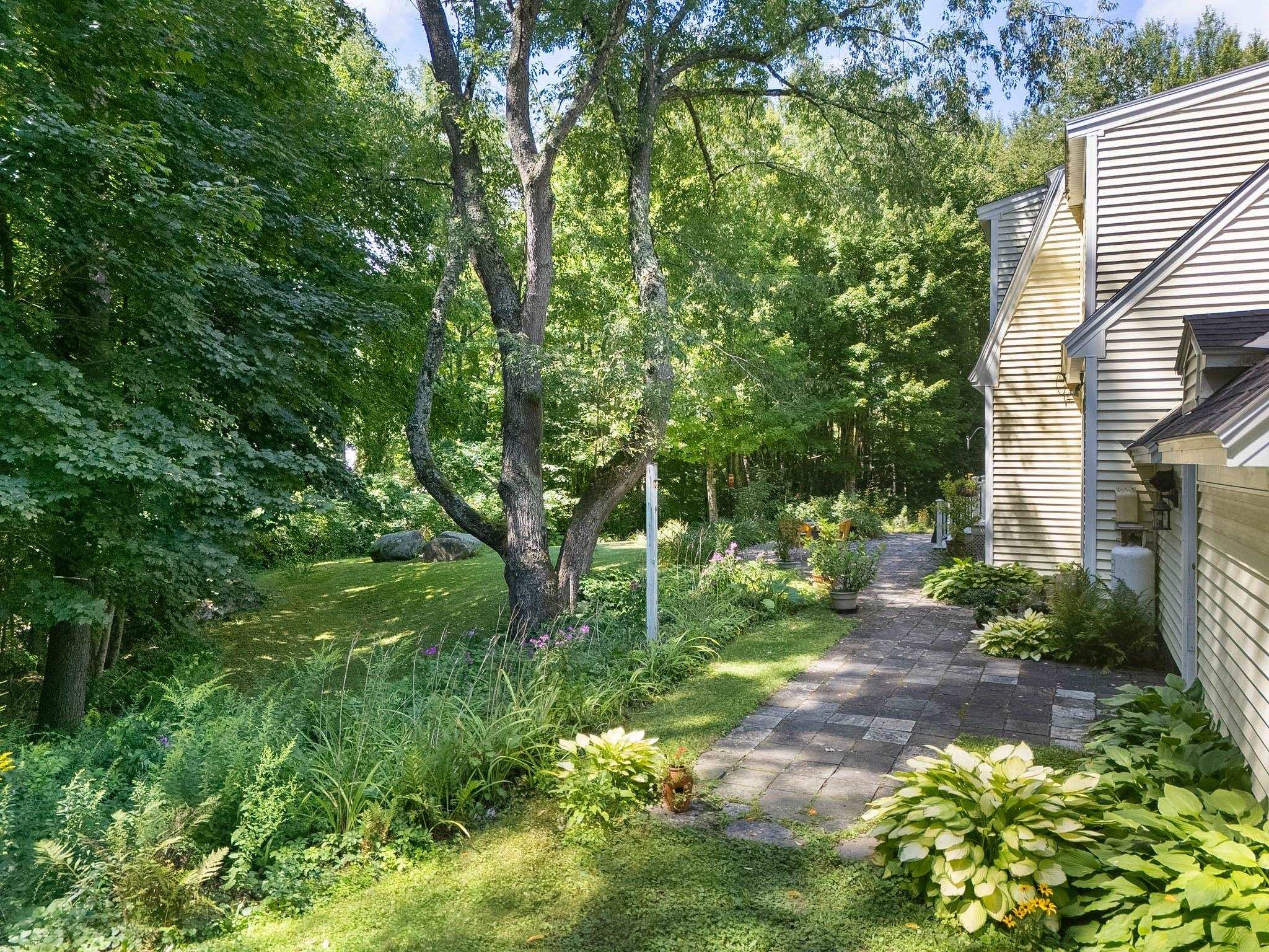 354 Orchard Street photo 32