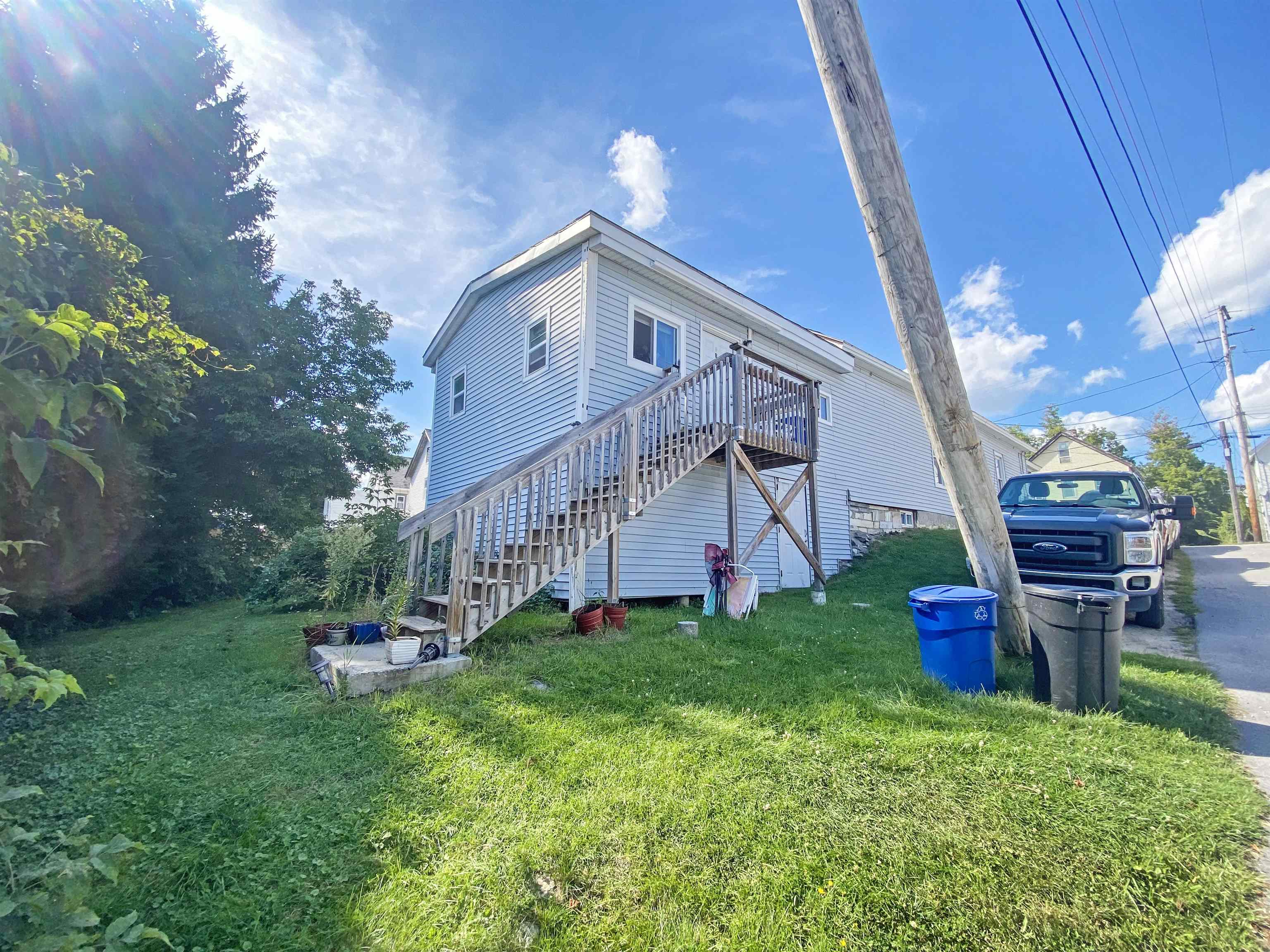 12 Chaplin Avenue photo 5