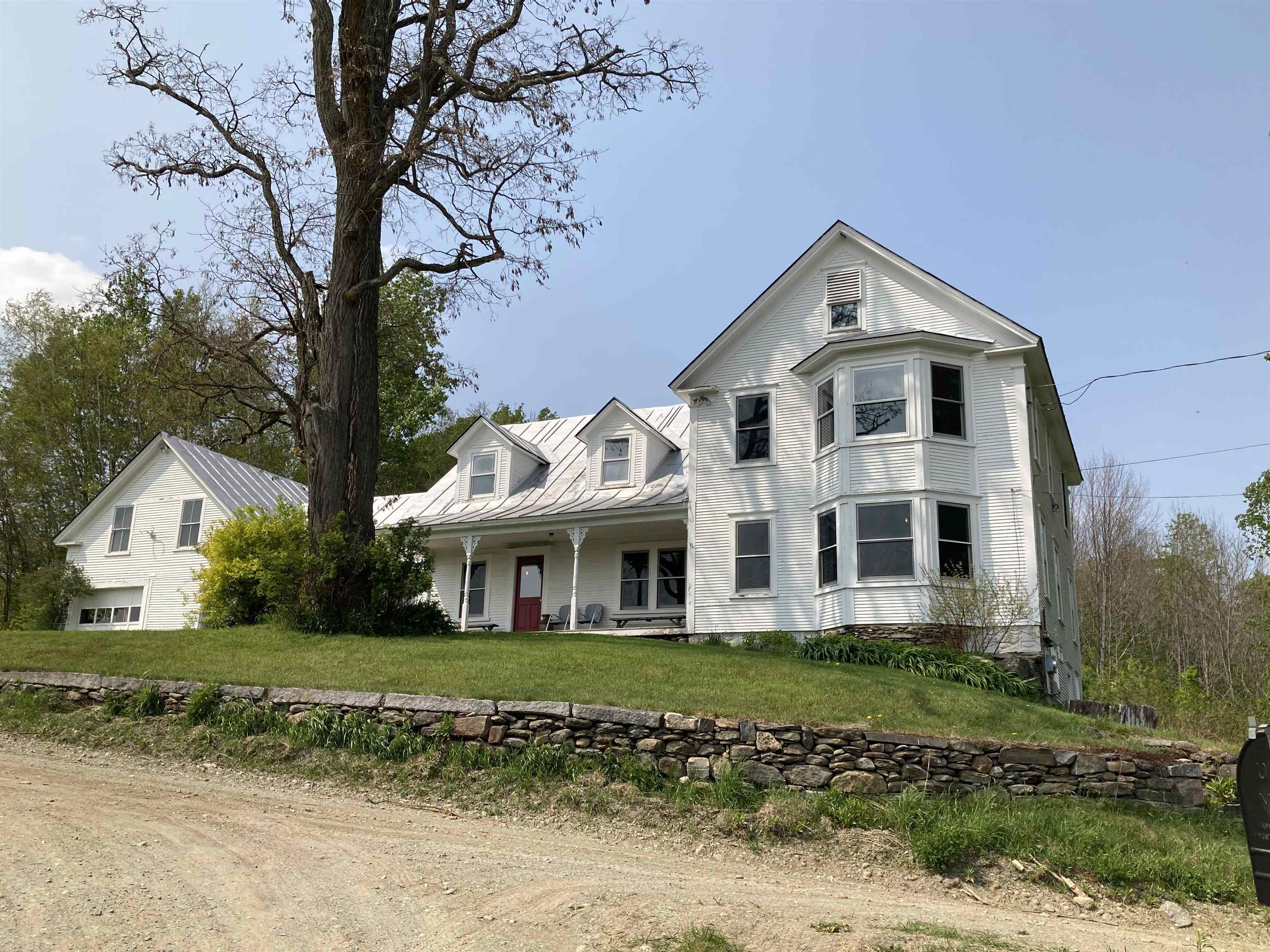 Single Family in Johnson VT