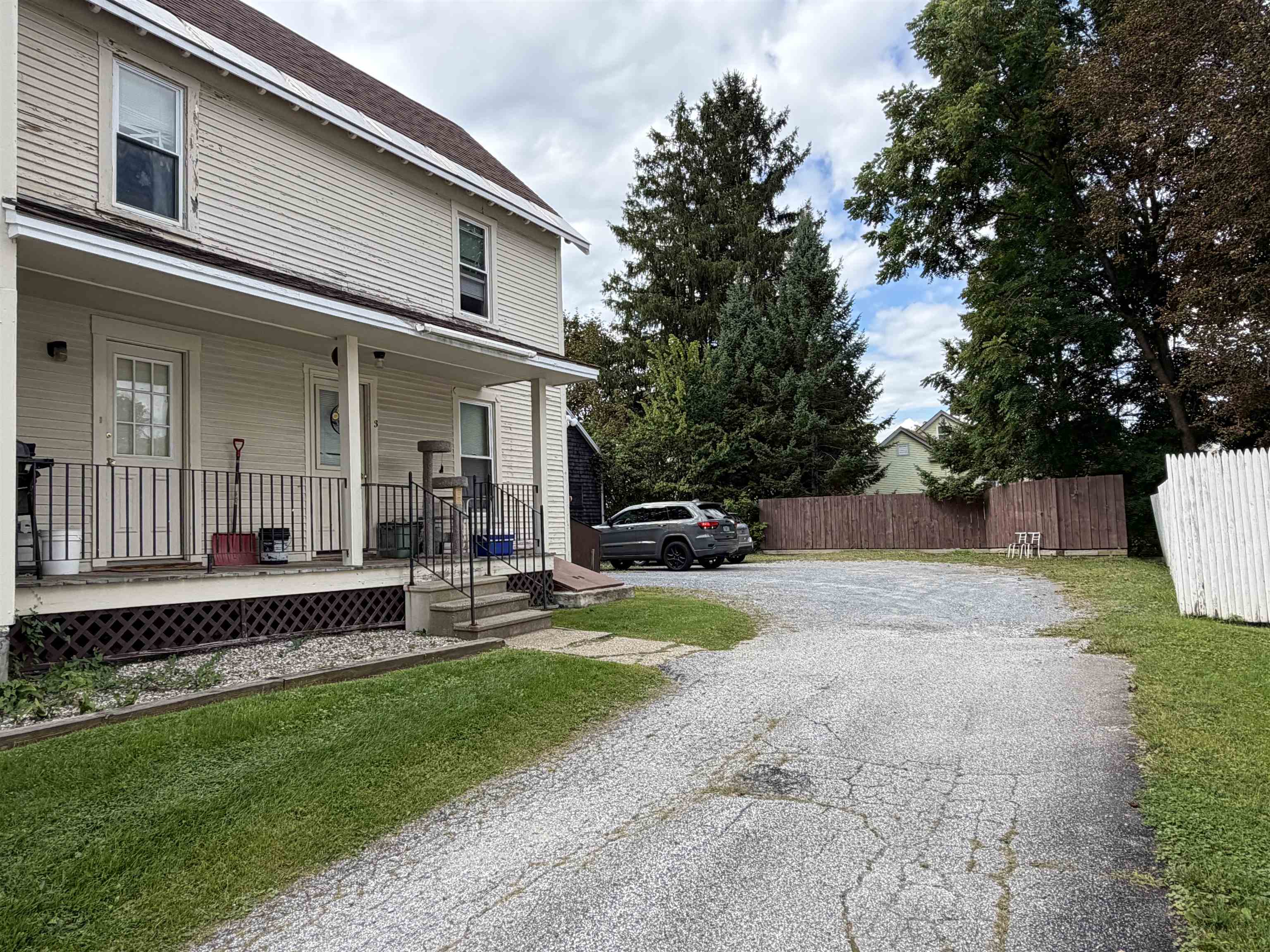 41 Burnham Avenue photo 11