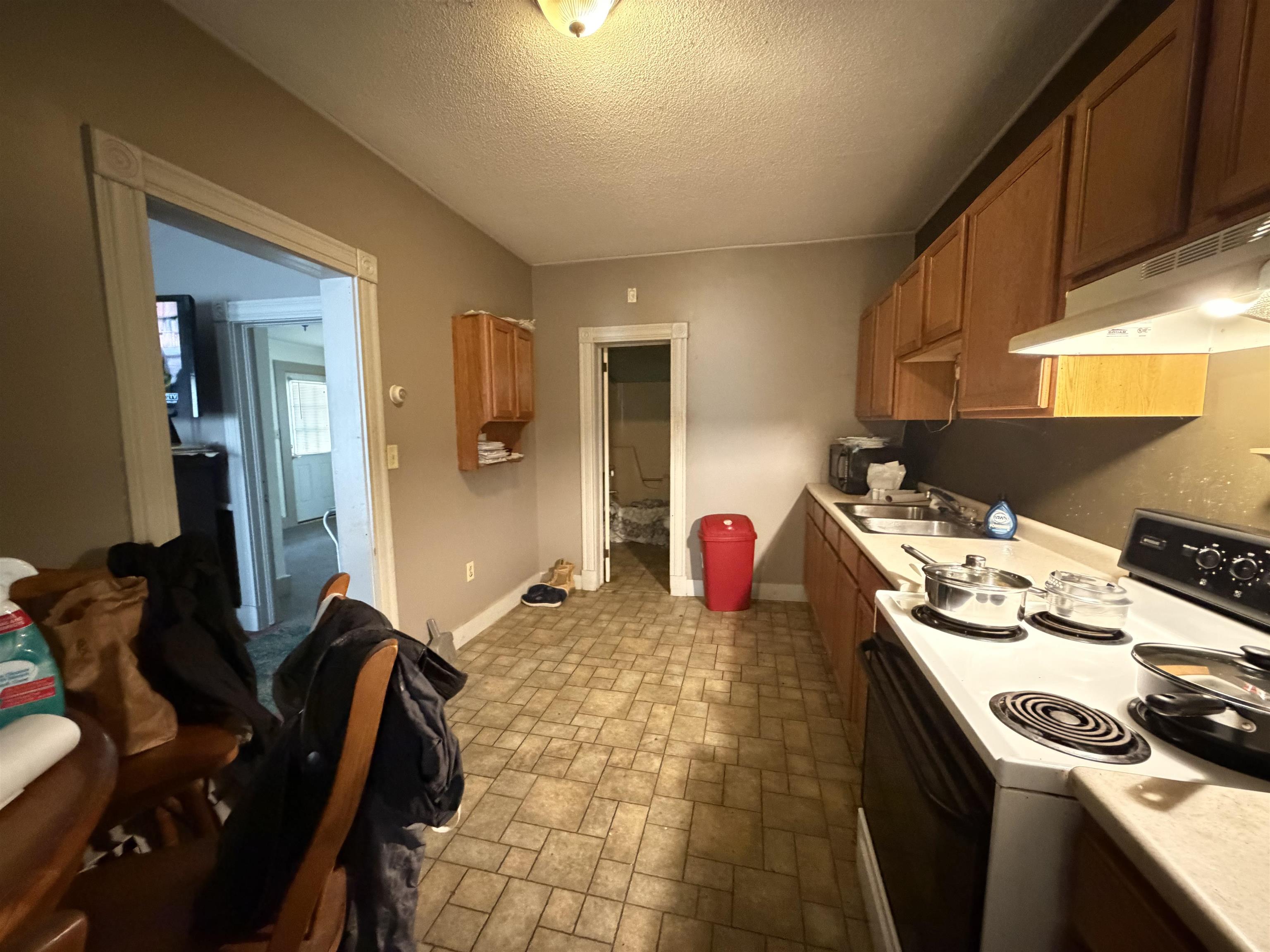 41 Burnham Avenue photo 4