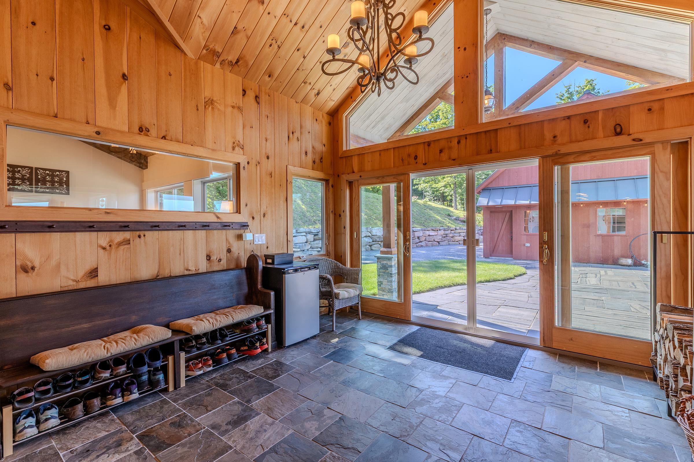 979 Andover Ridge Road photo 20