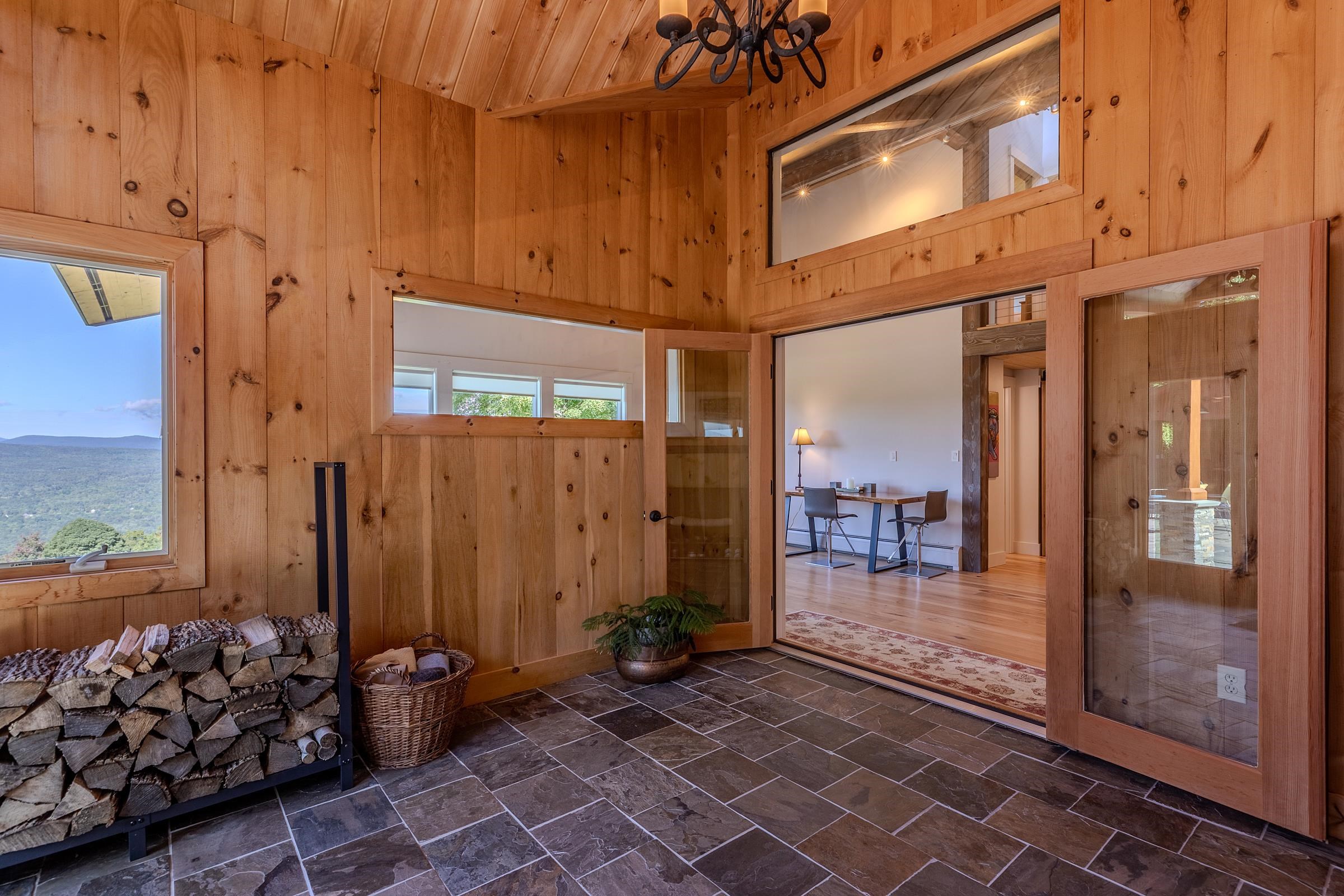 979 Andover Ridge Road photo 22