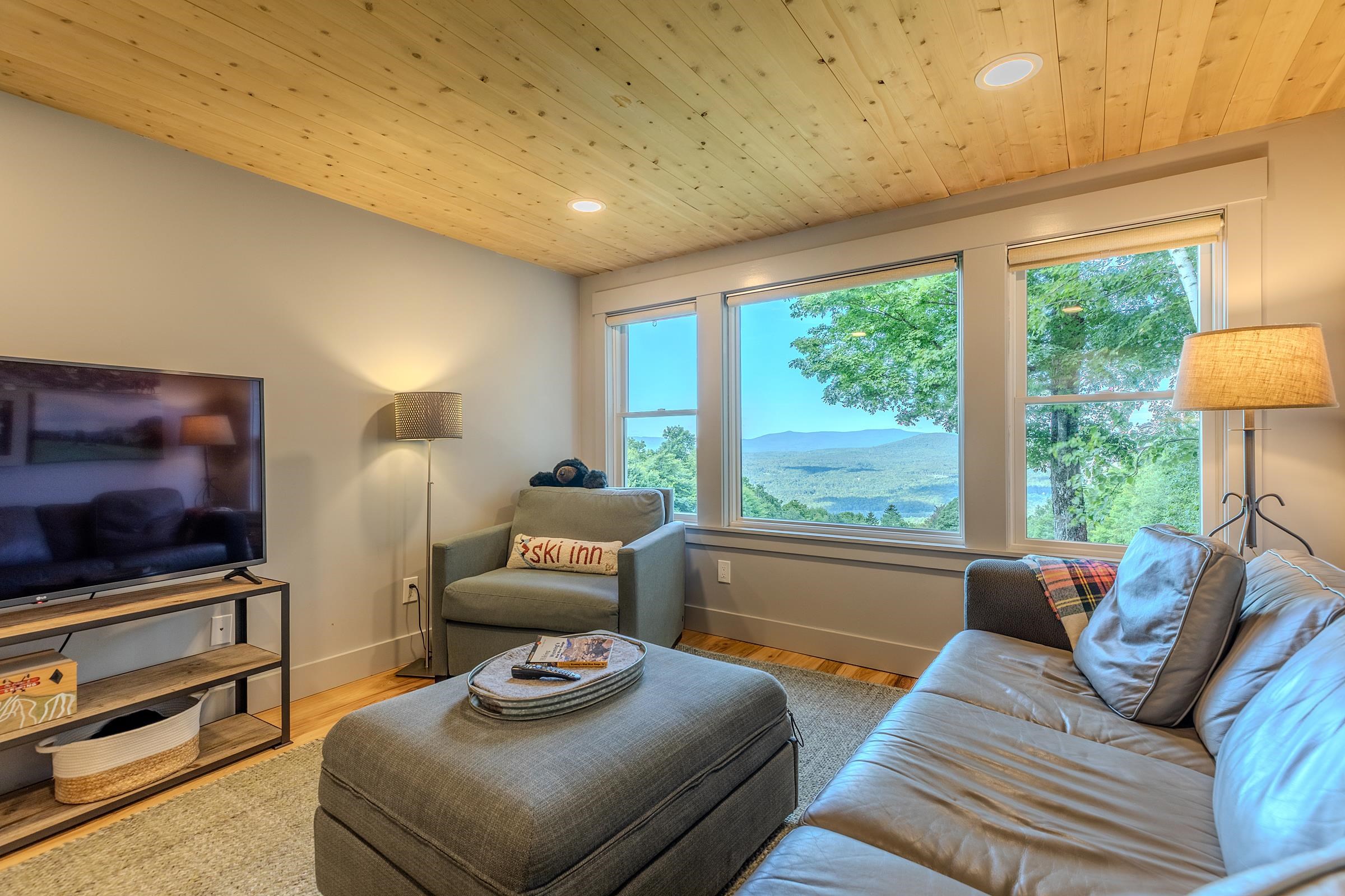 979 Andover Ridge Road photo 23