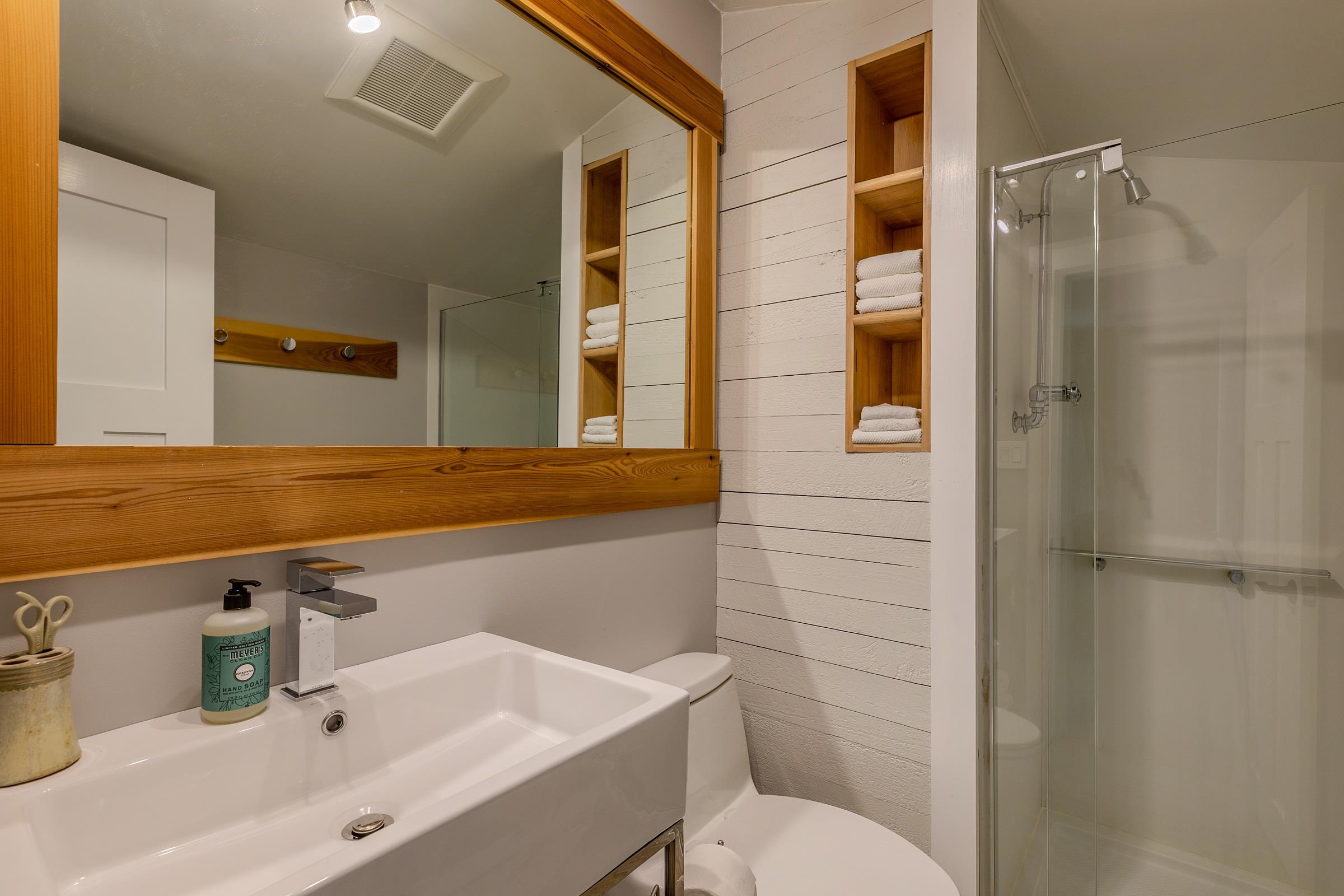 979 Andover Ridge Road photo 34