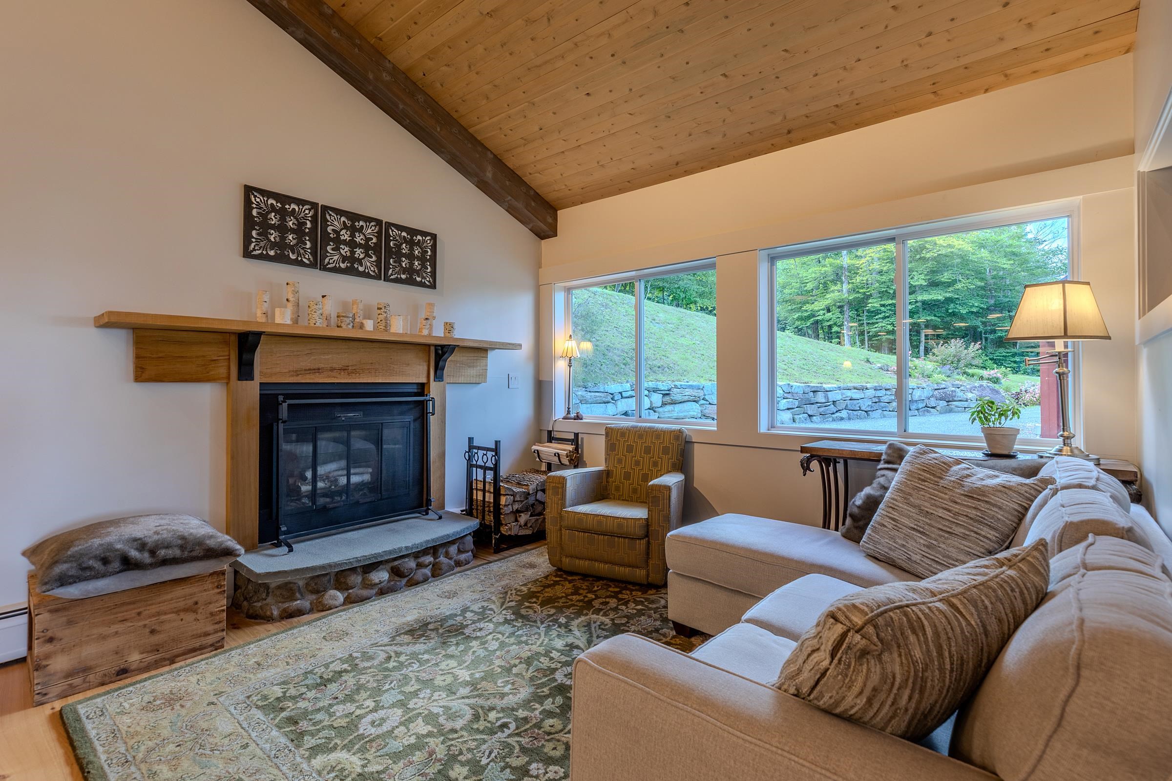 979 Andover Ridge Road photo 9